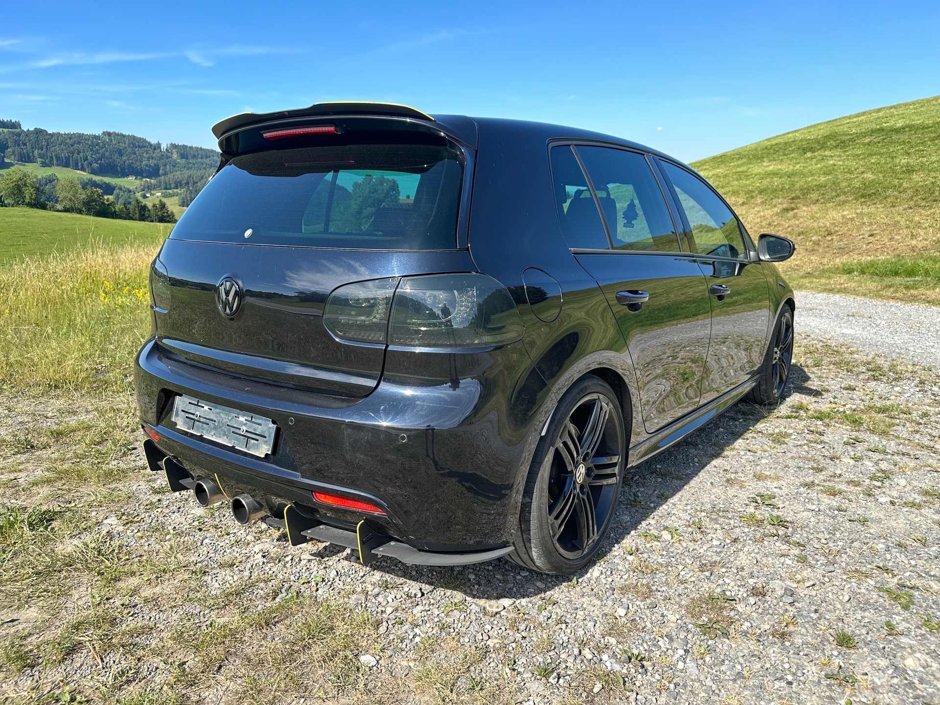 VW 2.0 TSI R DSG 4motion-image-4