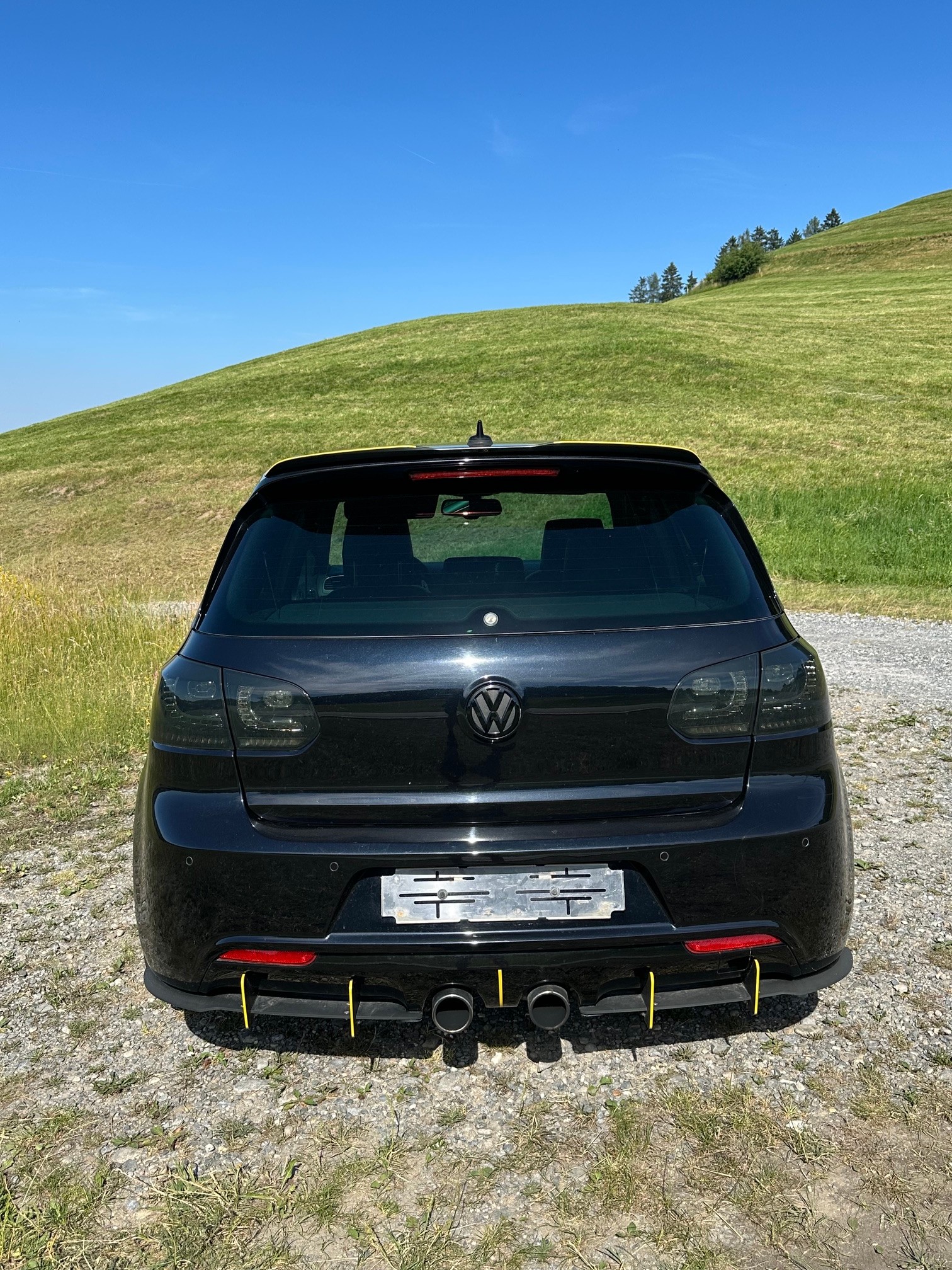 VW 2.0 TSI R DSG 4motion-image-5