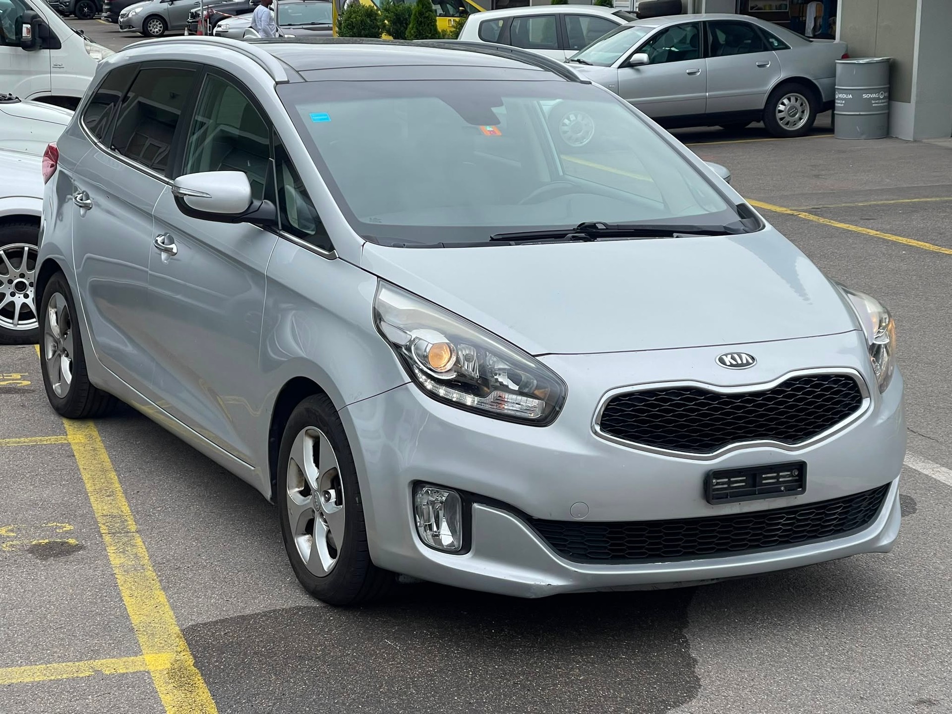 KIA Carens 1.7 CRDi Trend DCT 7 Plätze-image-1