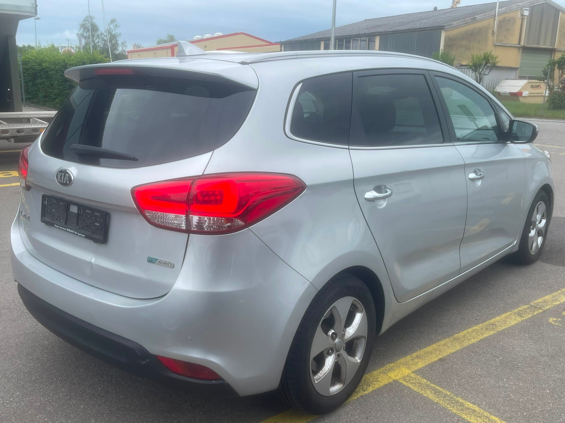 KIA Carens 1.7 CRDi Trend DCT 7 Plätze-image-5