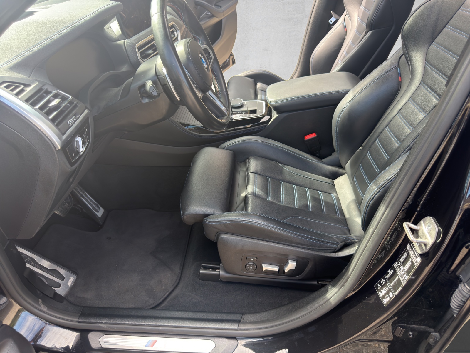 BMW X4 xDrive 48V M40d M Sport Edition Steptronic-image-11