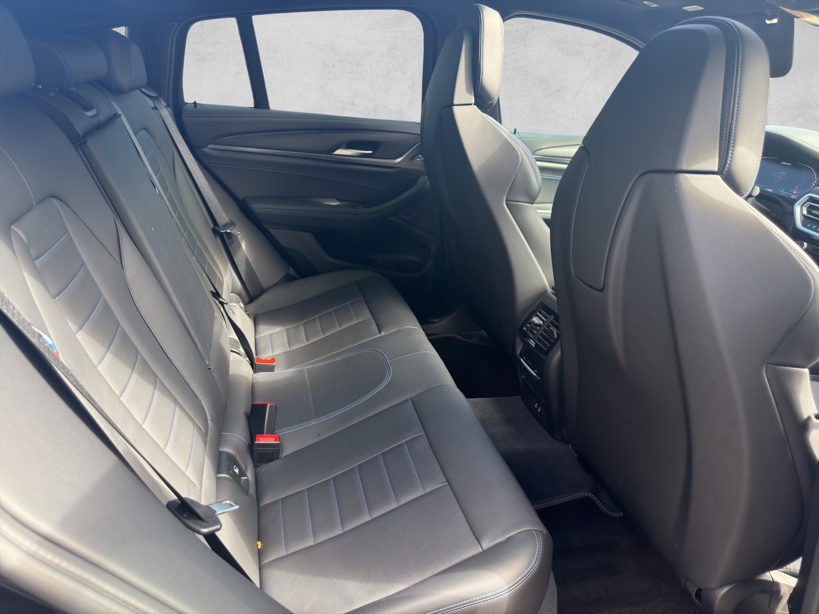 BMW X4 xDrive 48V M40d M Sport Edition Steptronic-image-13