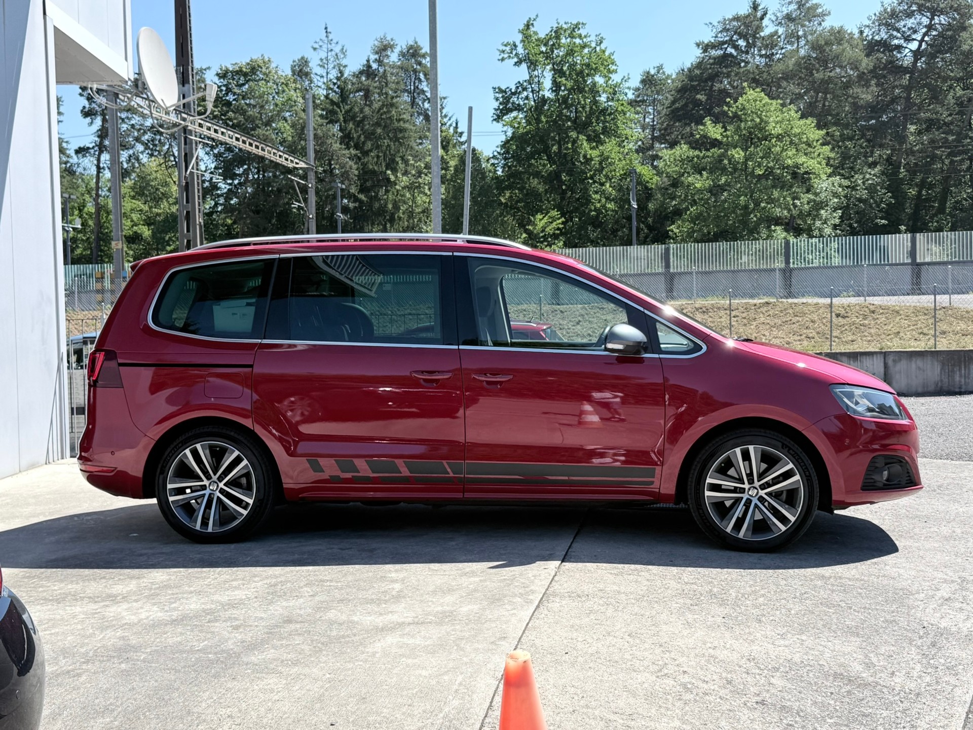 SEAT Alhambra 2.0 TSI FR Line DSG-image-3