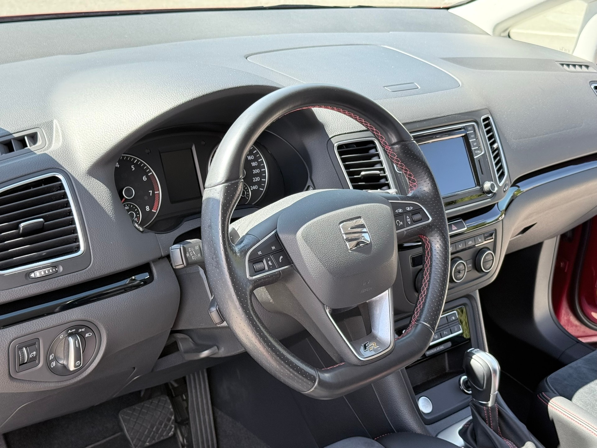 SEAT Alhambra 2.0 TSI FR Line DSG-image-10