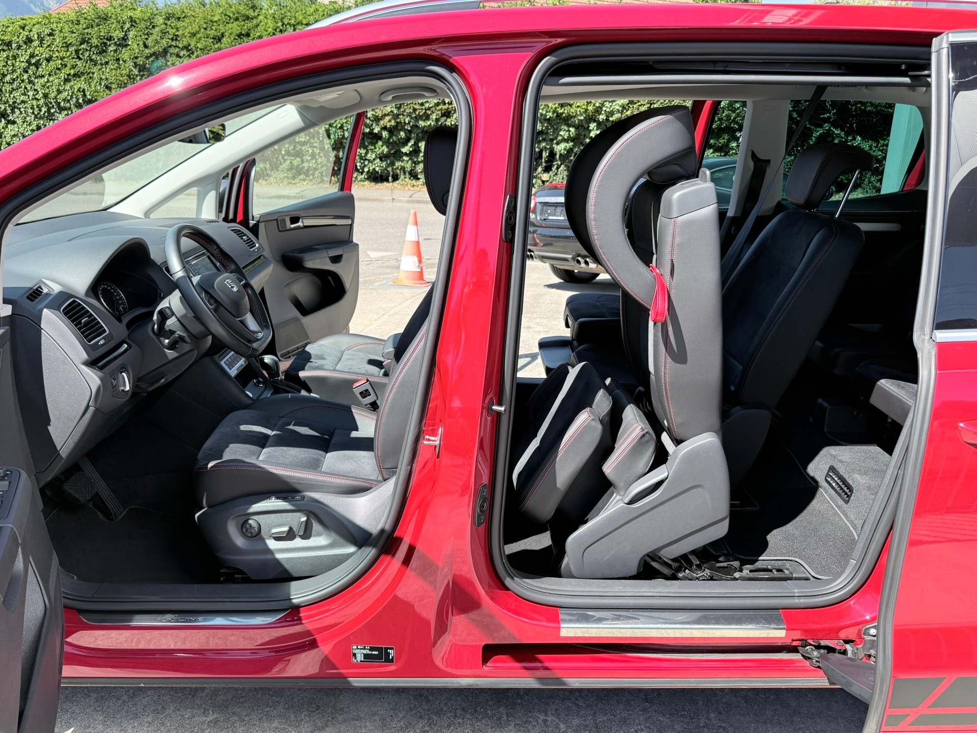 SEAT Alhambra 2.0 TSI FR Line DSG-image-22