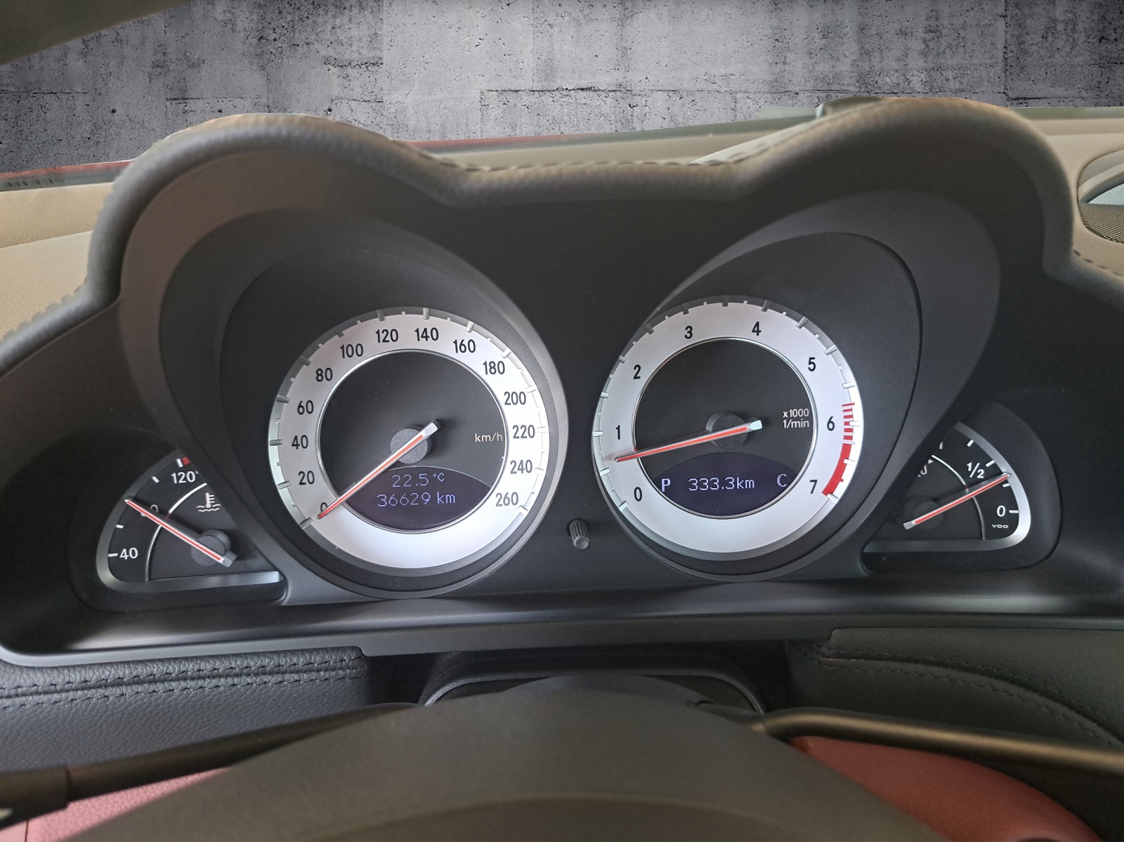 MERCEDES-BENZ SL 500 Cabrio-image-11