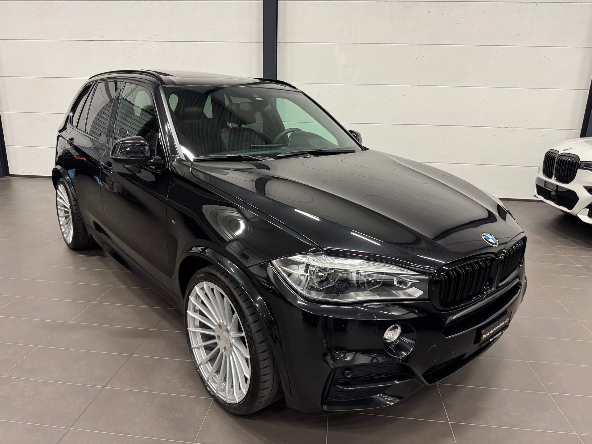 BMW X5 xDrive M50d Steptronic-image-3