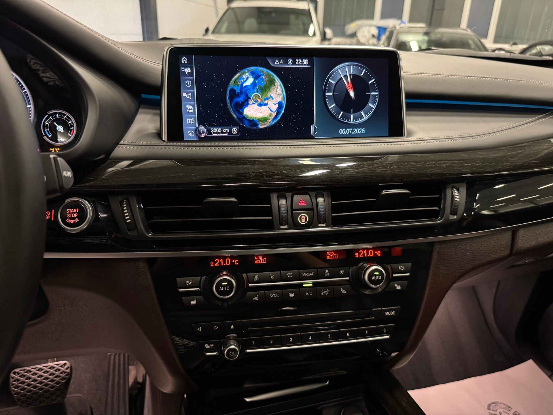 BMW X5 xDrive M50d Steptronic-image-26