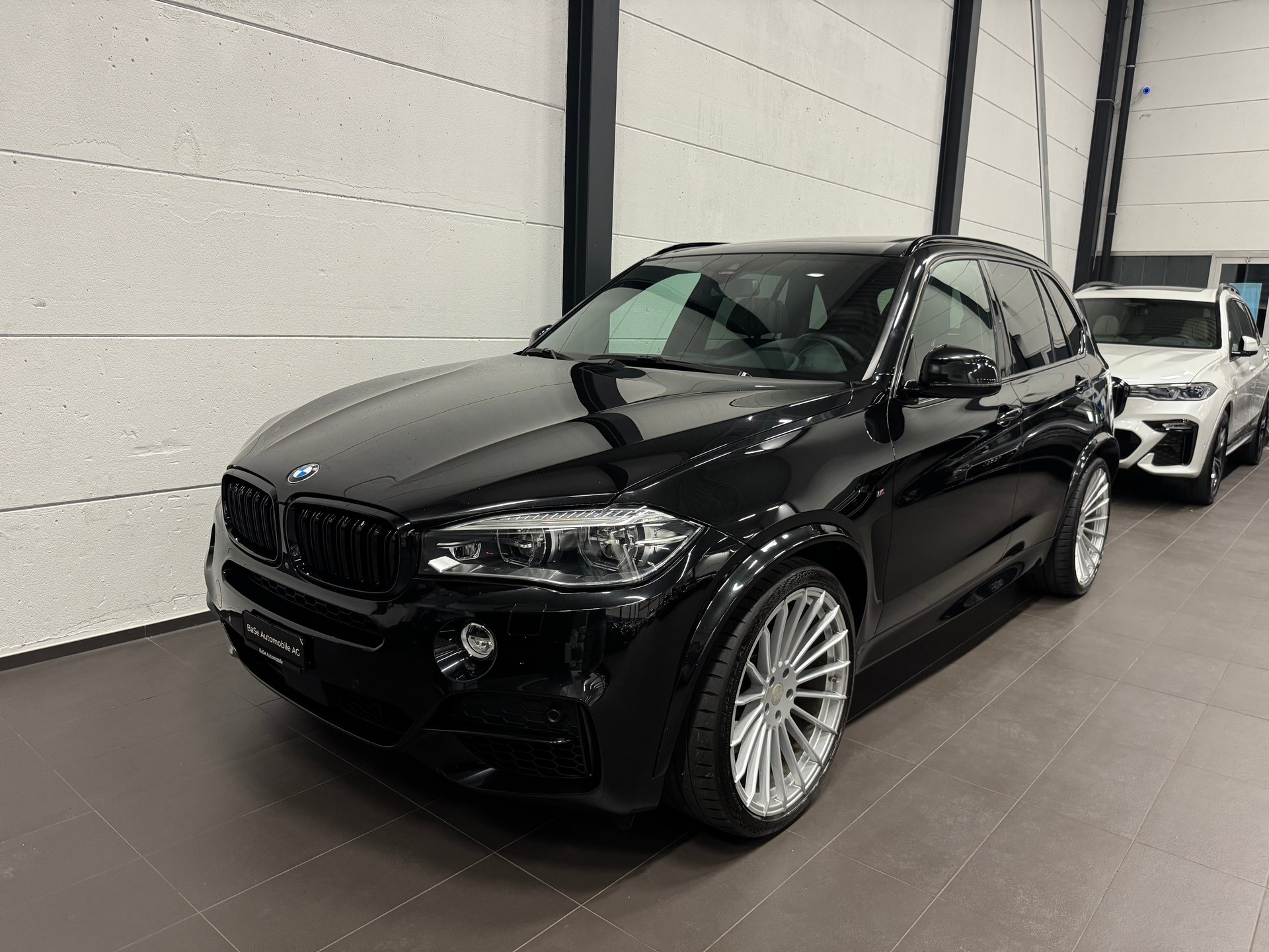 BMW X5 xDrive M50d Steptronic-image-2