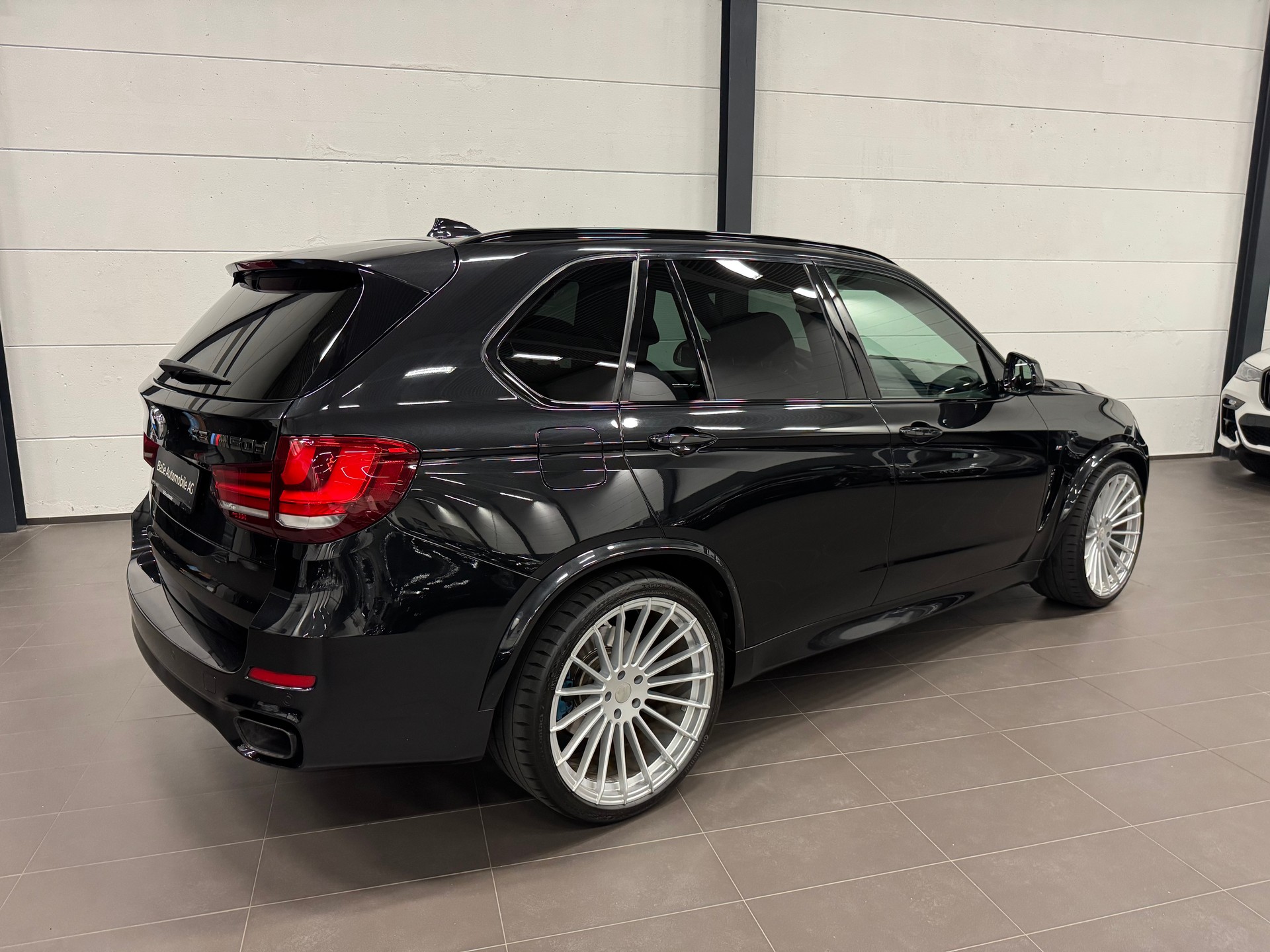 BMW X5 xDrive M50d Steptronic-image-10