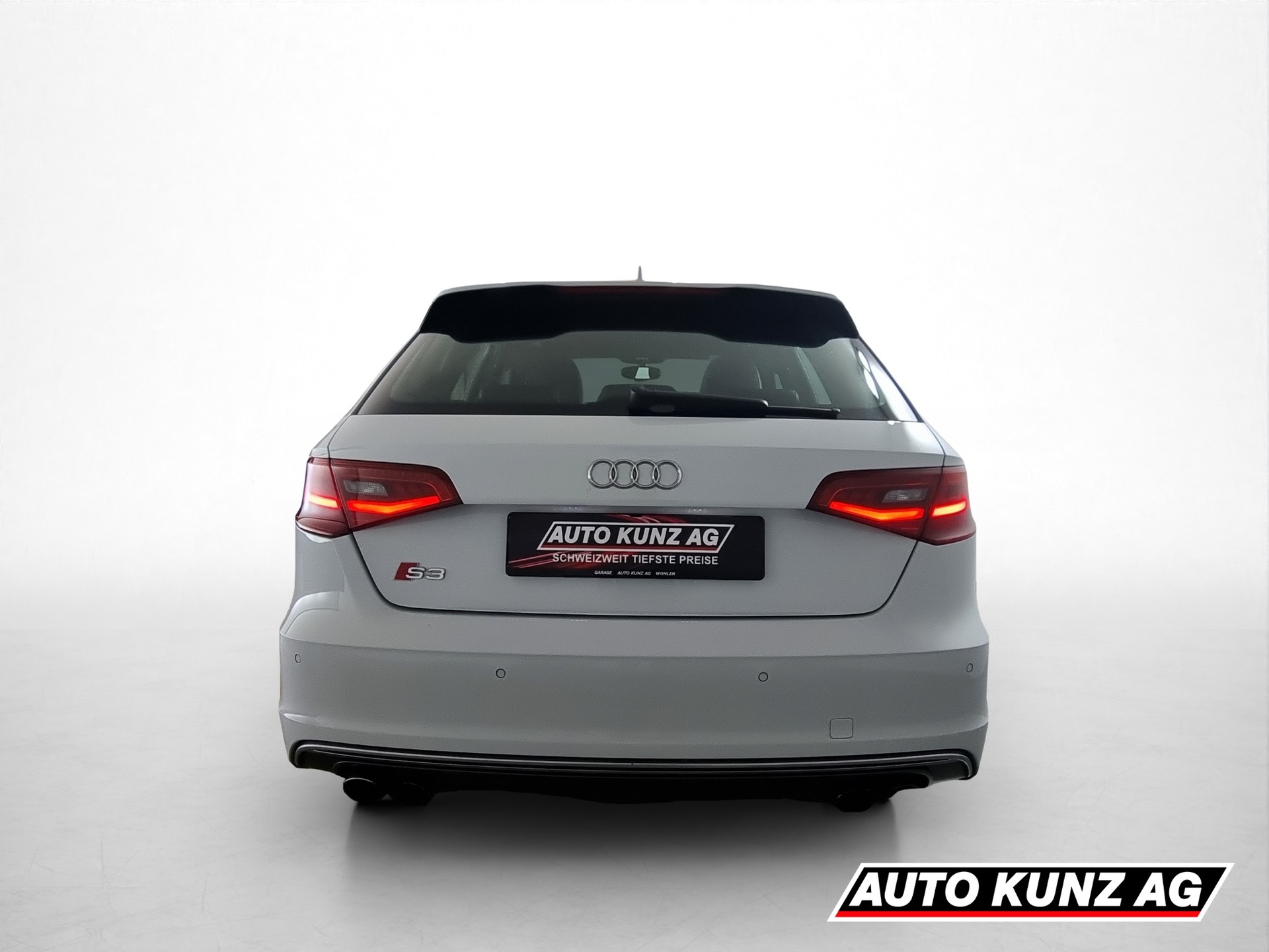 AUDI S3 Sportback 2.0 T FSI quattro-image-4