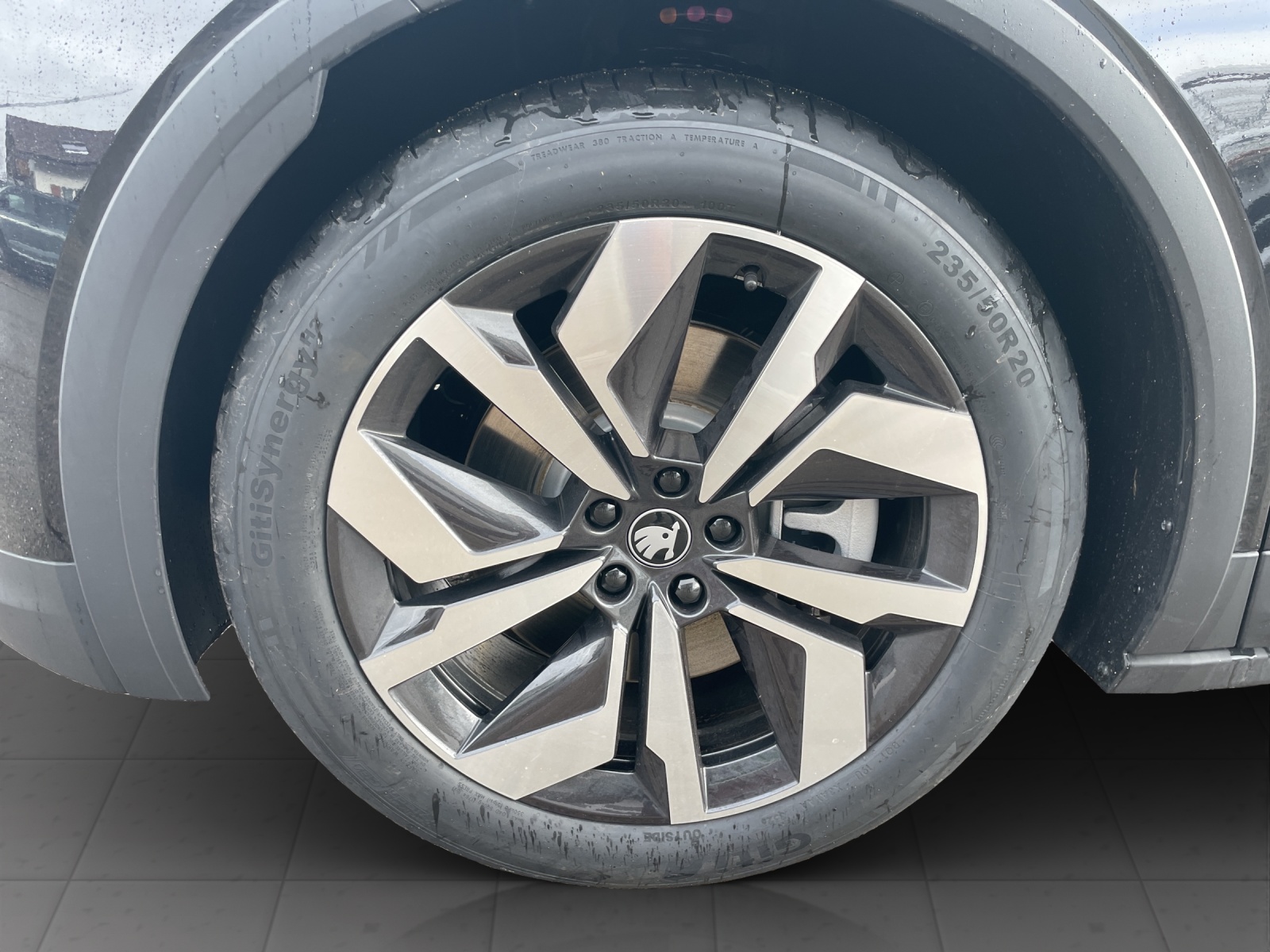 SKODA Elroq 85 Sportline-image-18
