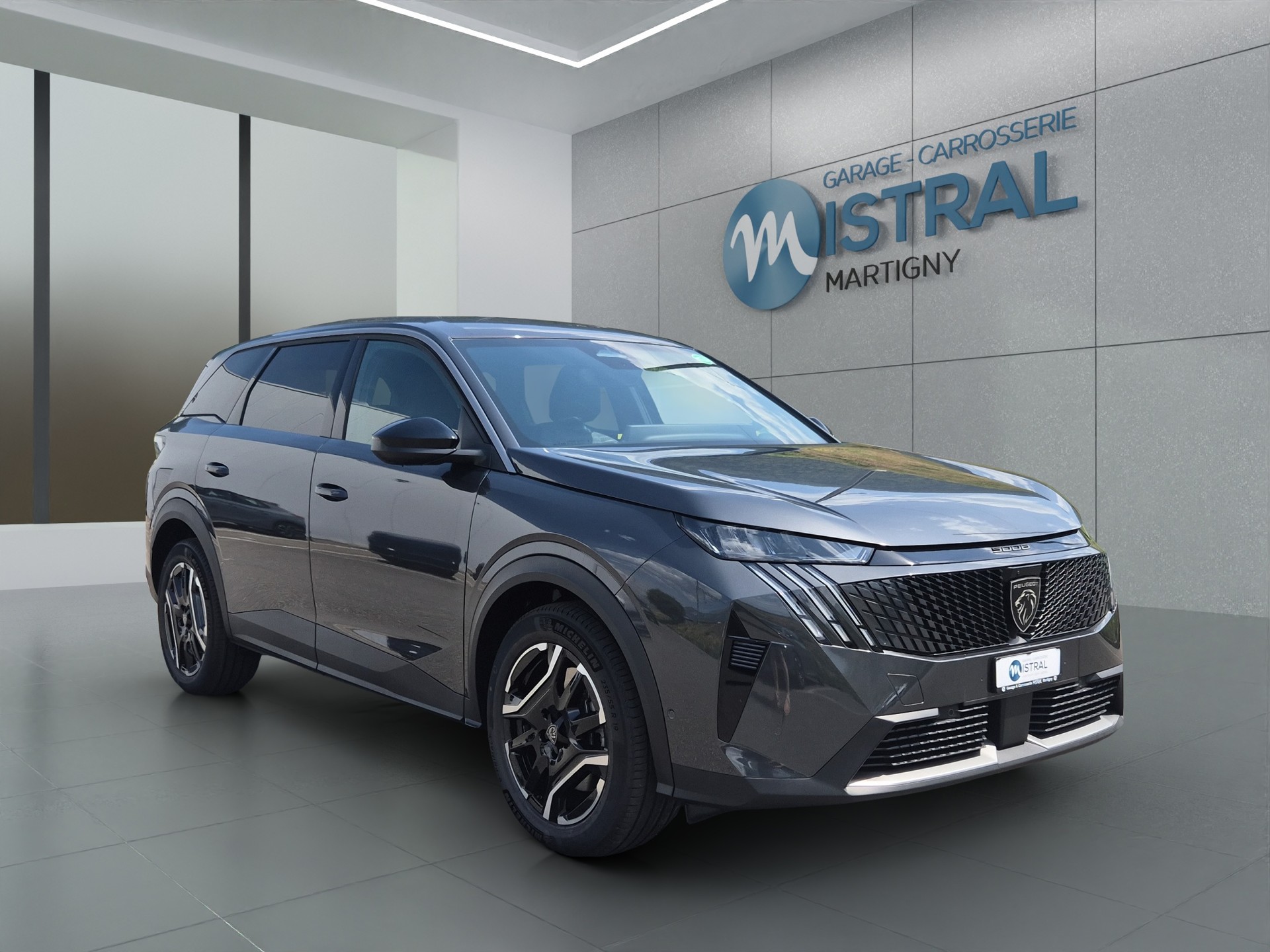 PEUGEOT 5008 e-Allure Premium AWD-image-0