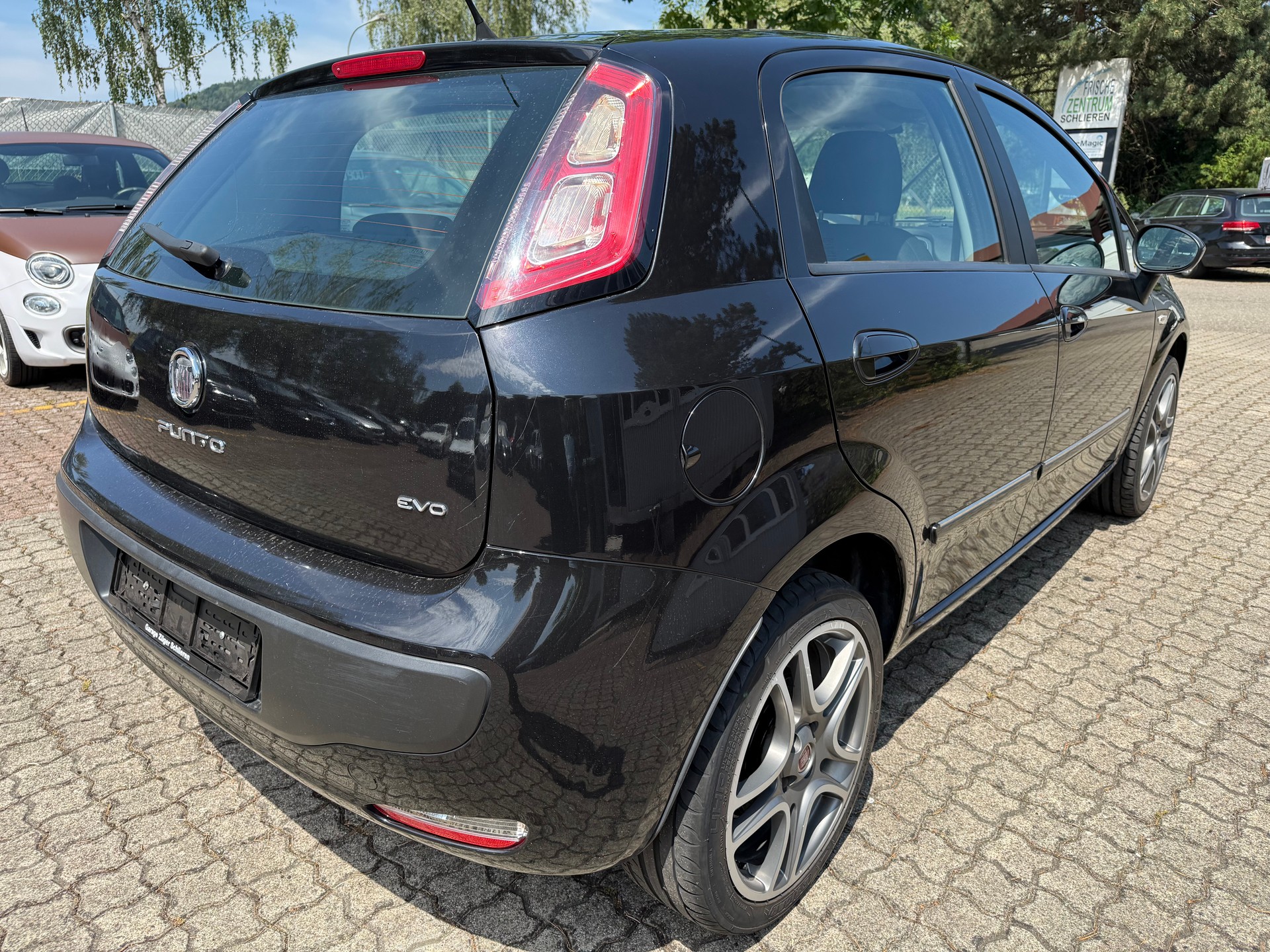 FIAT Punto 1.4 EVO Genius-image-4