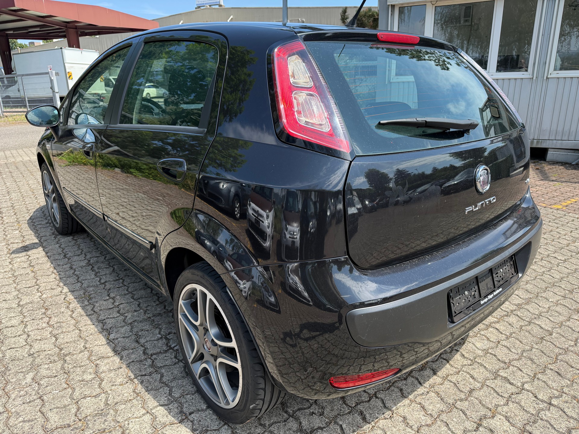 FIAT Punto 1.4 EVO Genius-image-6