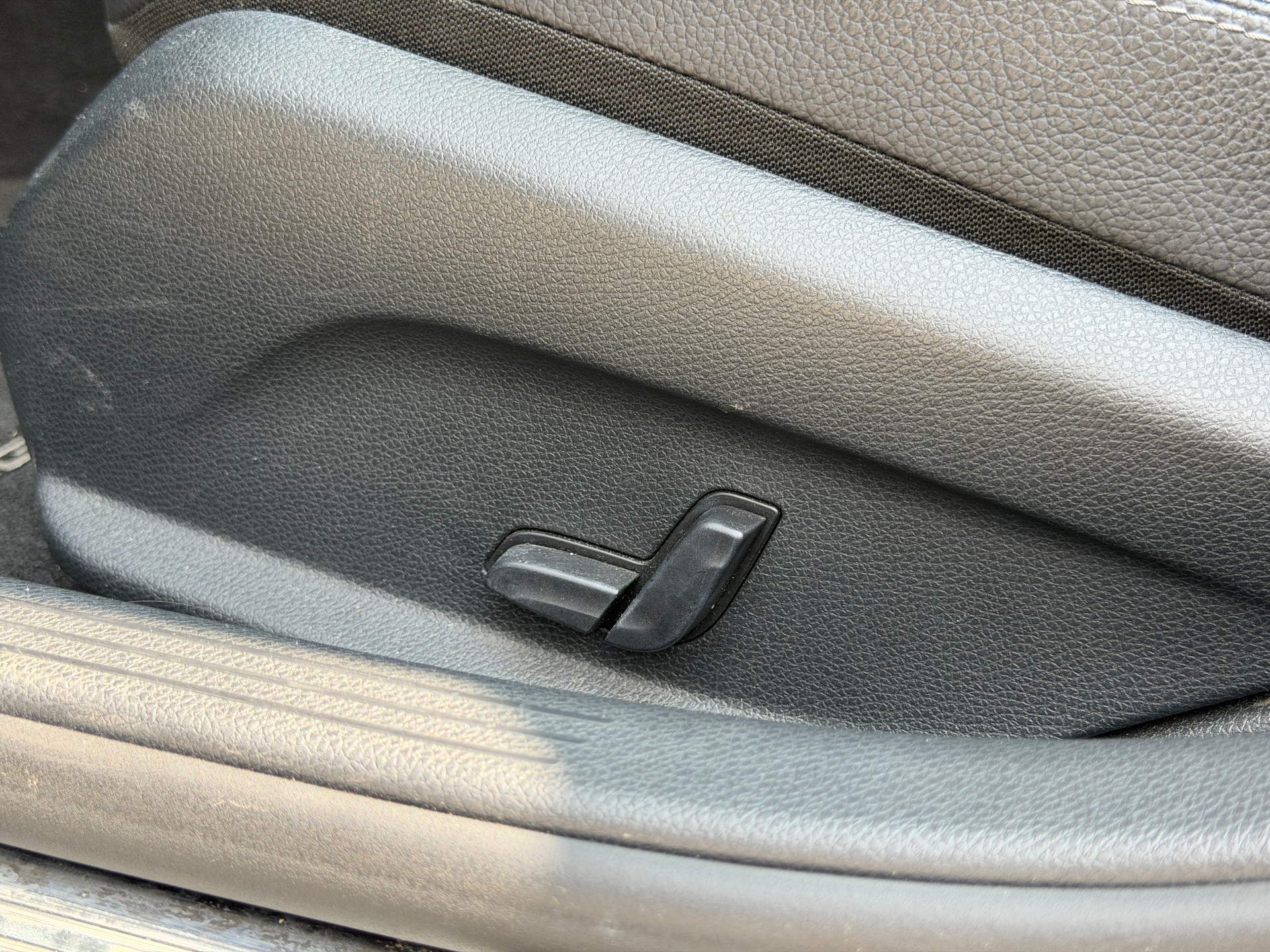MERCEDES-BENZ C 220 BlueTEC AMG Line 7G-Tronic *CH-Fahrzeug* *Multibeam-LED*-image-26