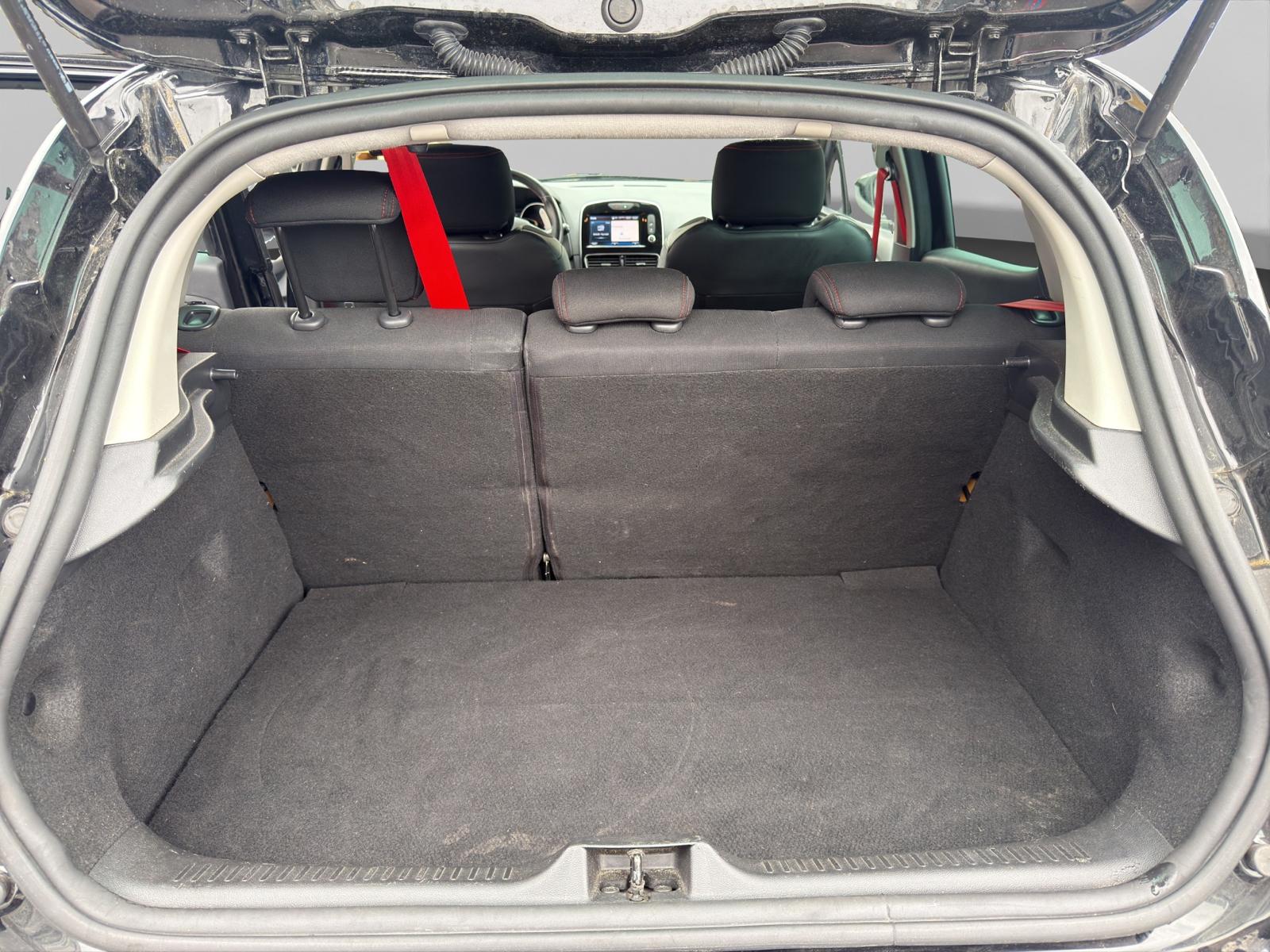 RENAULT Clio 1.6 T RS 220 Trophy EDC-image-14