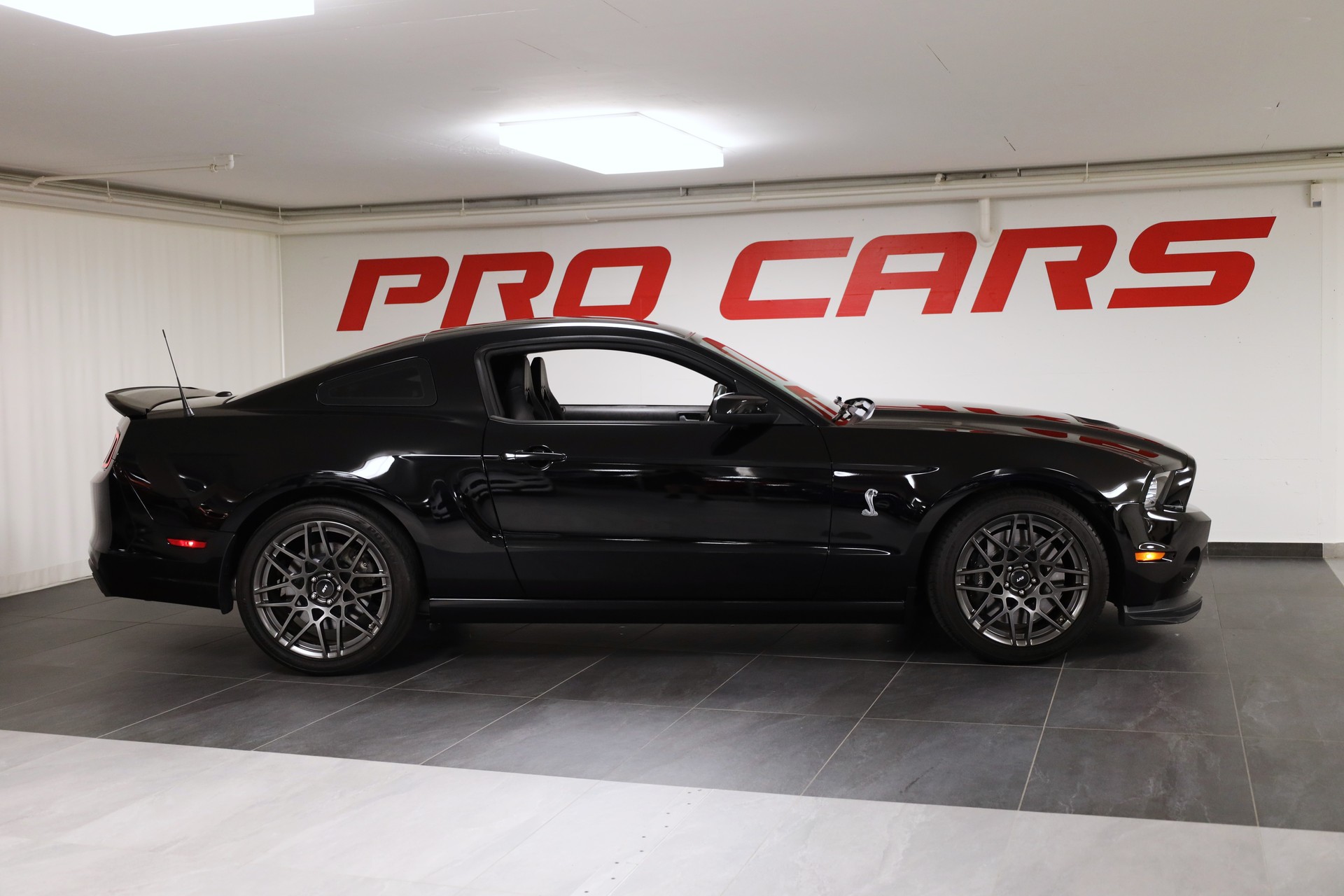 FORD Mustang Shelby GT500 5.8 SVT 2014 Modell-image-3