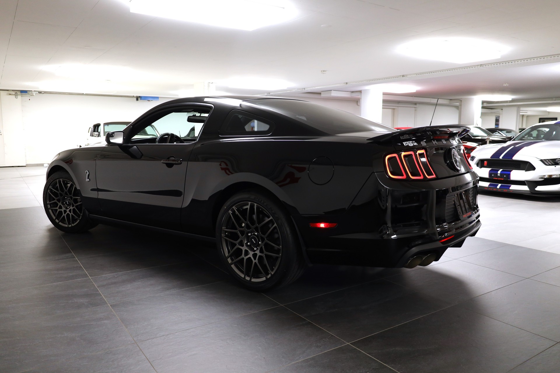 FORD Mustang Shelby GT500 5.8 SVT 2014 Modell-image-5