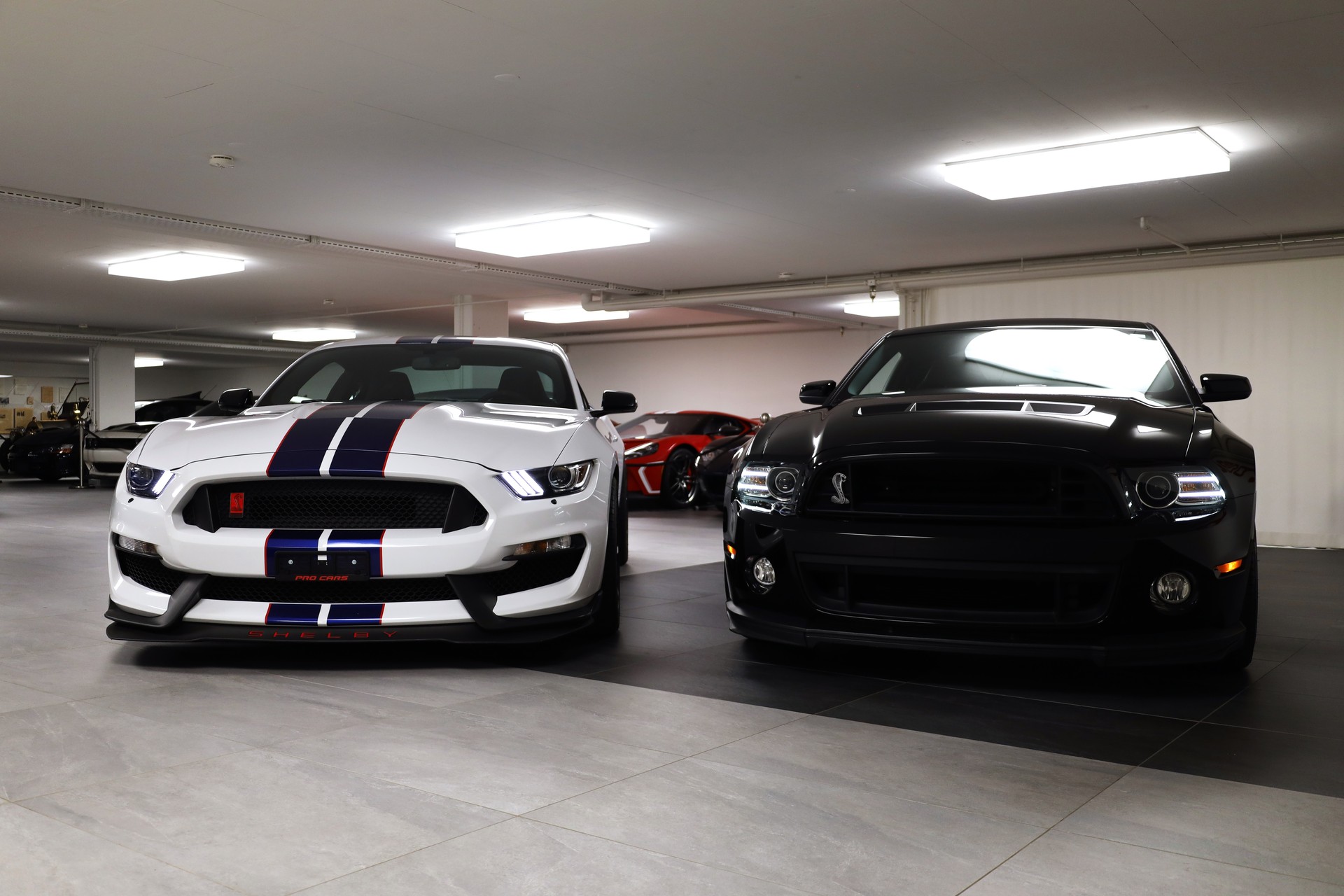 FORD Mustang Shelby GT500 5.8 SVT 2014 Modell-image-15