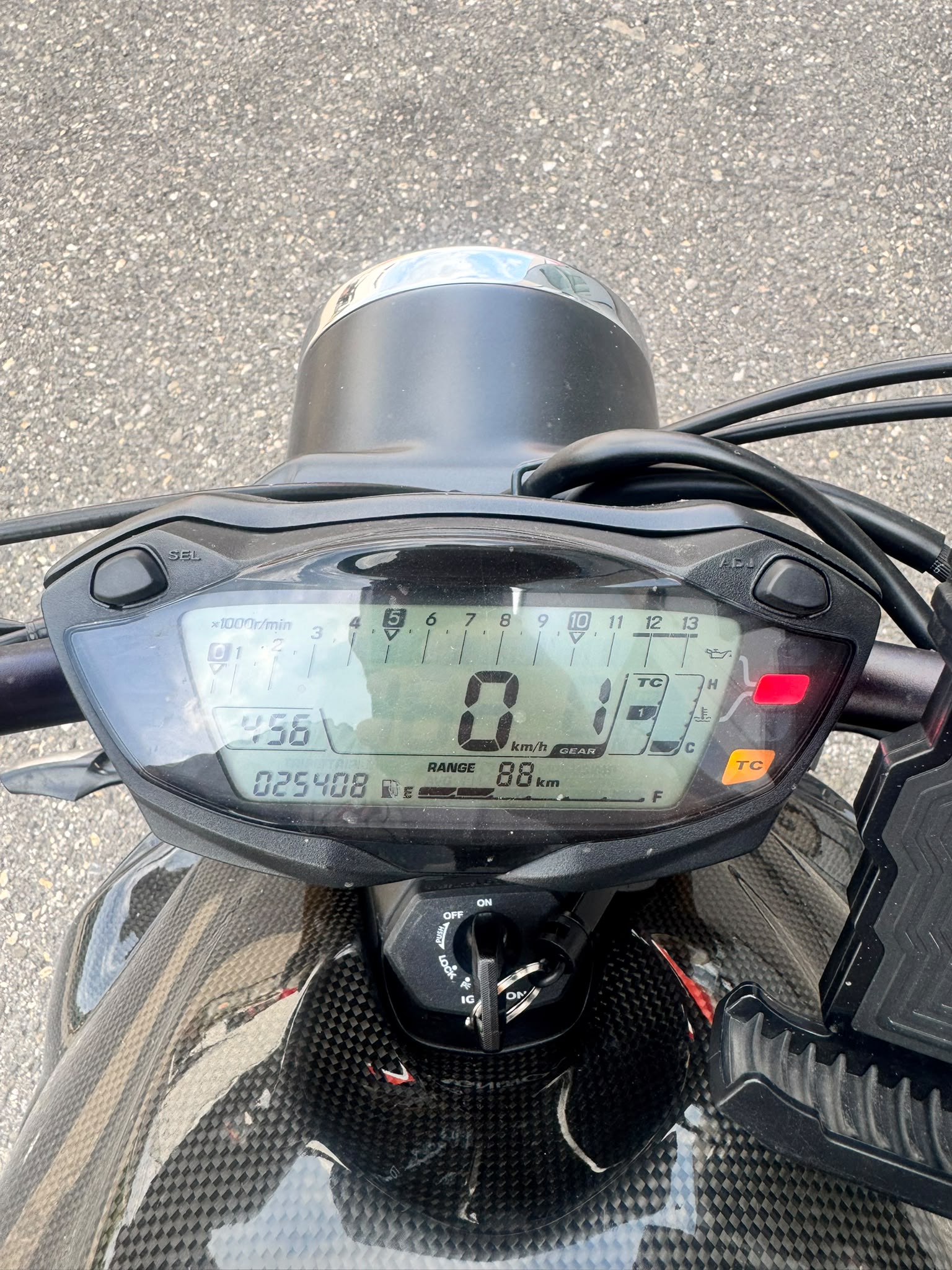 SUZUKI GSX-S 1000F X-King Limited Edition Nr. 12 / 30-image-5