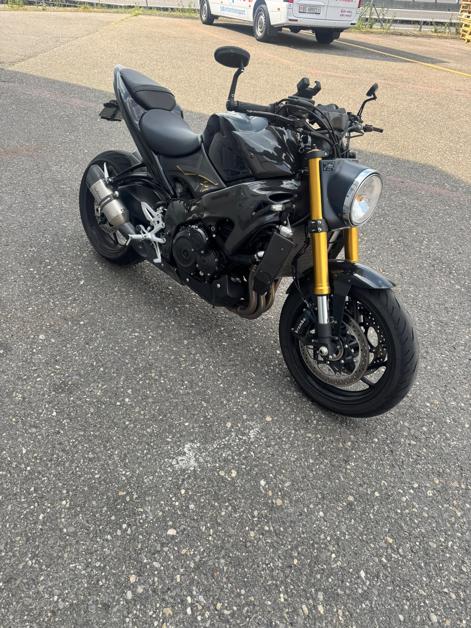 SUZUKI GSX-S 1000F X-King Limited Edition Nr. 12 / 30-showroom-element-2