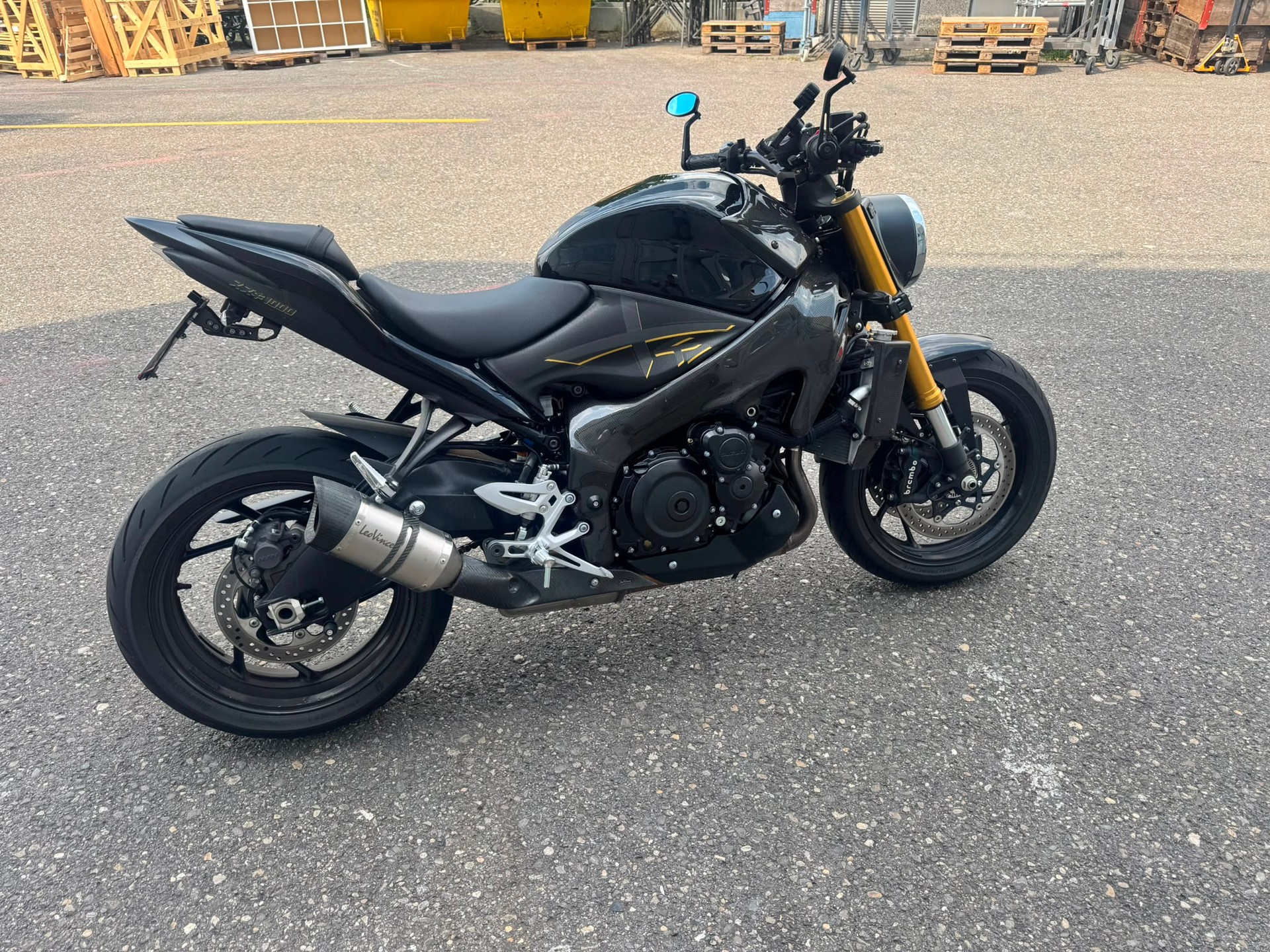 SUZUKI GSX-S 1000F X-King Limited Edition Nr. 12 / 30-showroom-element-3