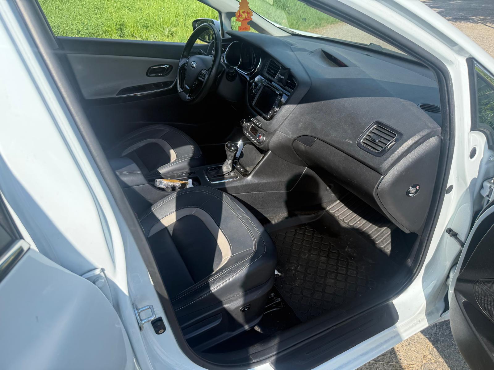 KIA Cee'd 1.6 GDi Trend DCT-image-9