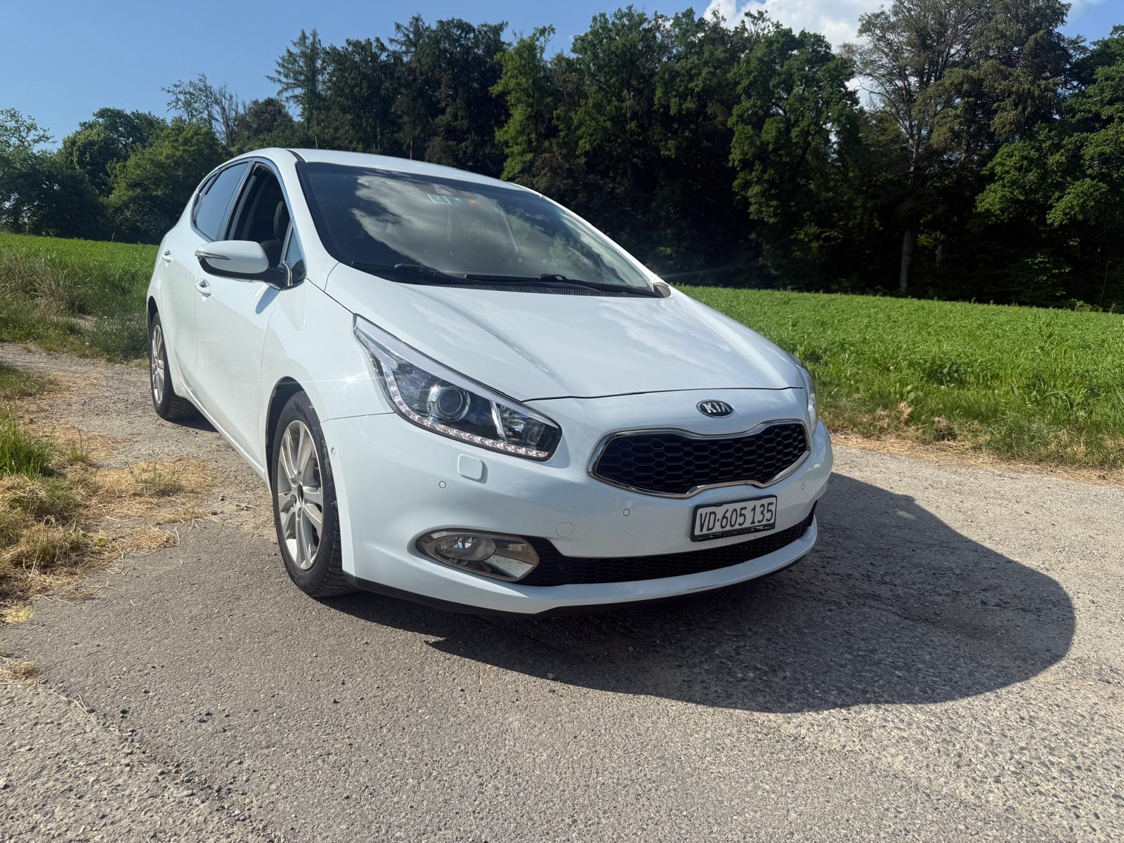 KIA Cee'd 1.6 GDi Trend DCT-image-0