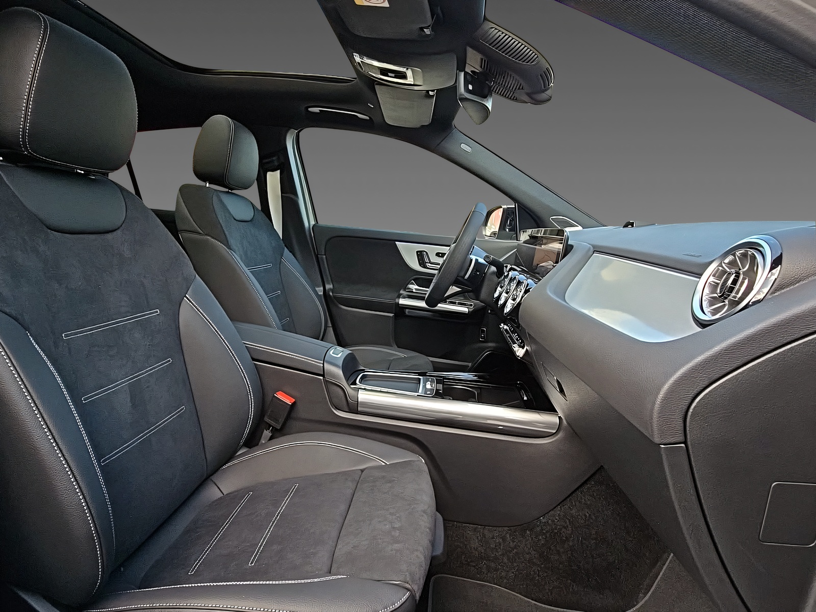 MERCEDES-BENZ GLA 250 4Matic Swiss Star-image-12