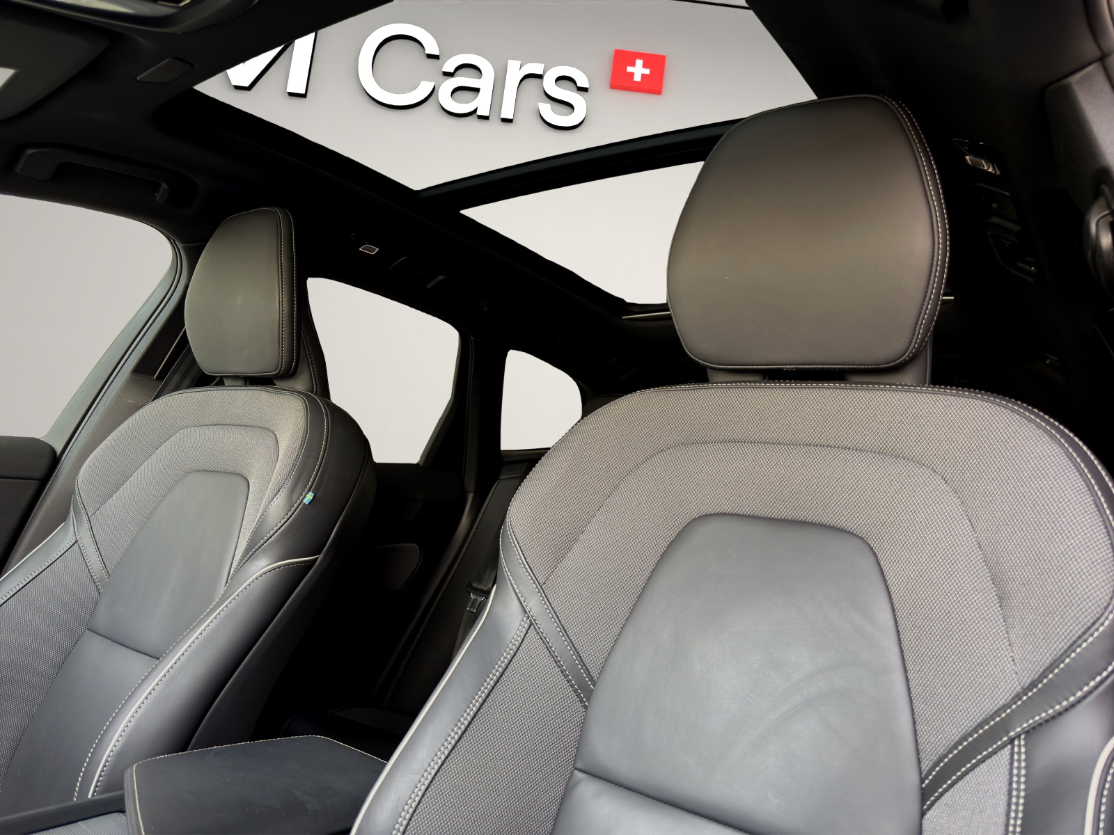 Image VOLVO XC60 XC60 2.0 T8 TE XCENTRIC Black Edition eAWD