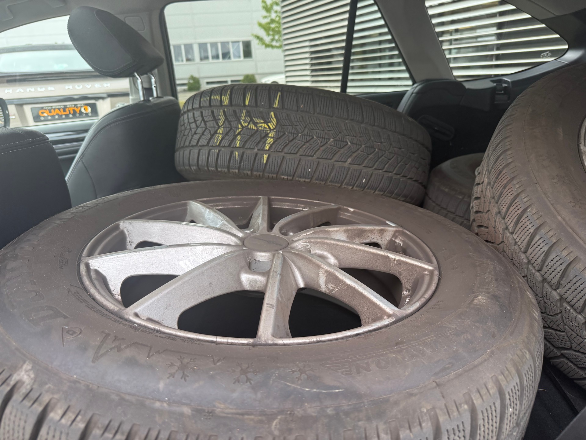 SUBARU Outback 2.0D Swiss AWD Lineartronic-image-9