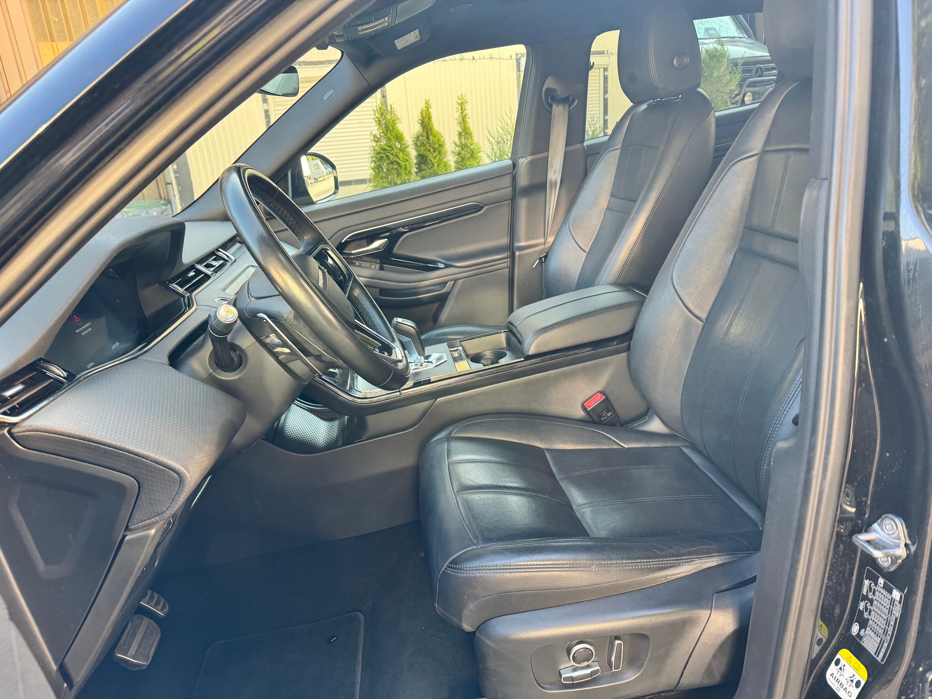 LAND ROVER Range Rover Evoque R-Dynamic P 200 HSE AT9-image-12