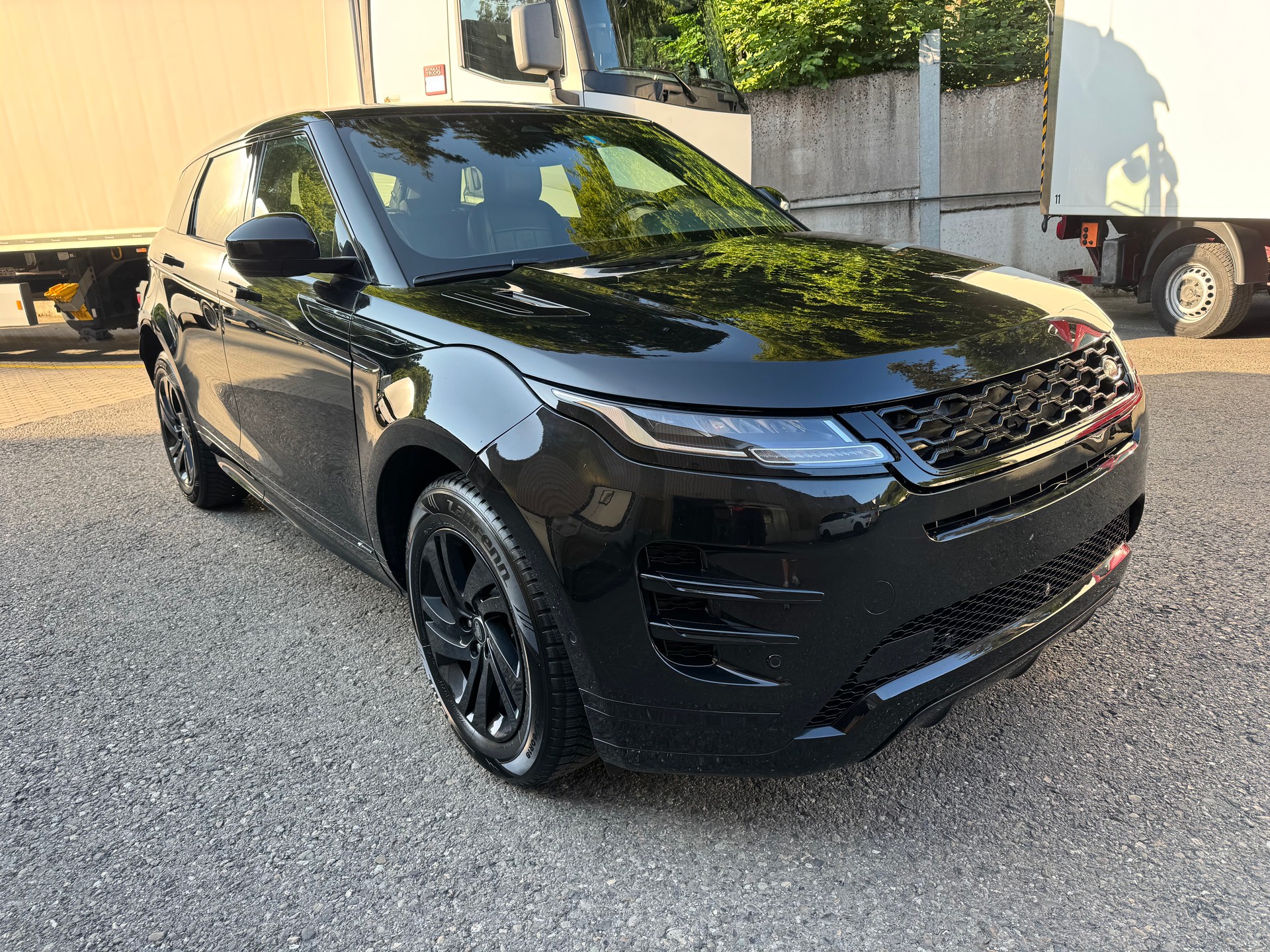 LAND ROVER Range Rover Evoque R-Dynamic P 200 HSE AT9-image-0