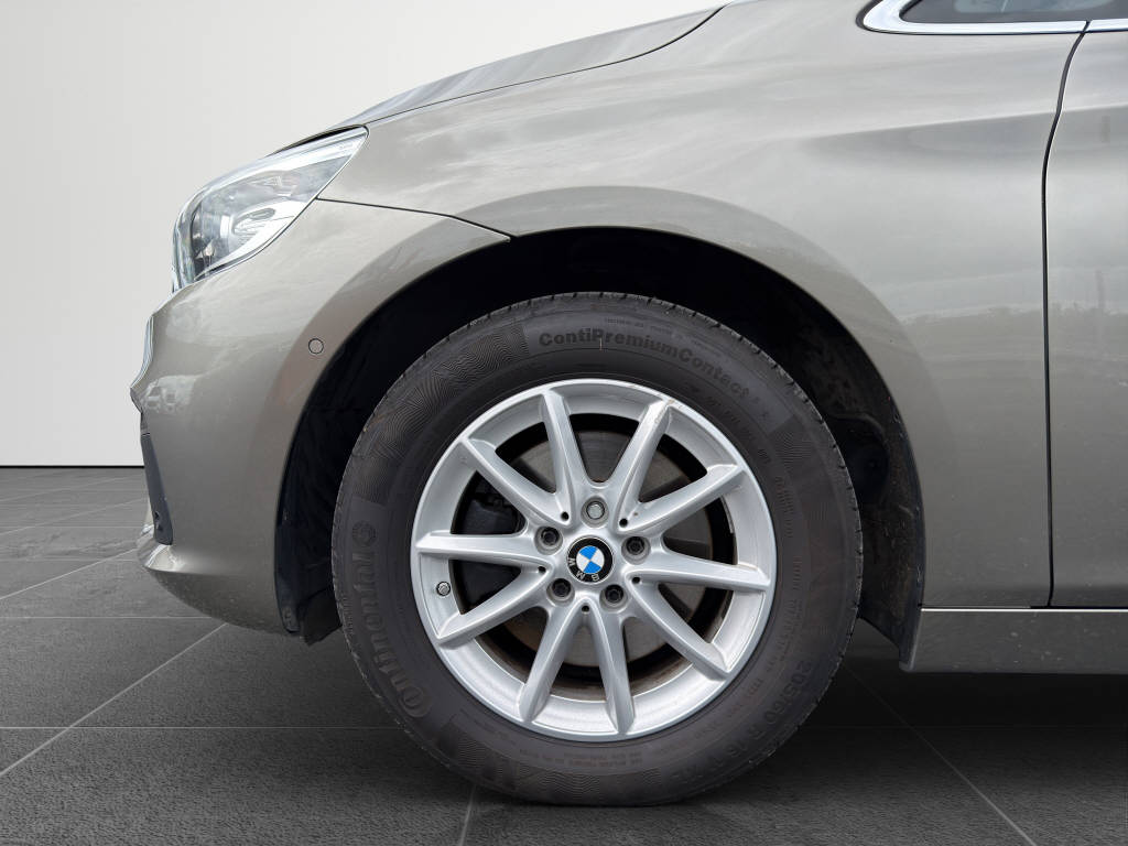 BMW 220d Active Tourer xDrive SAG-image-15