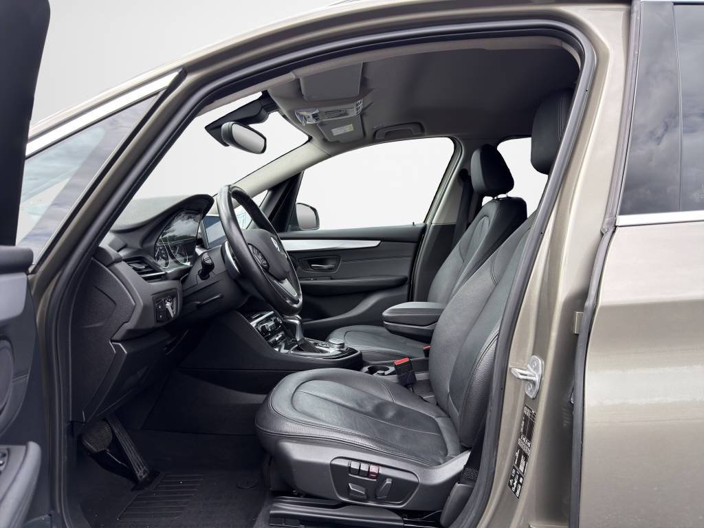 BMW 220d Active Tourer xDrive SAG-image-8