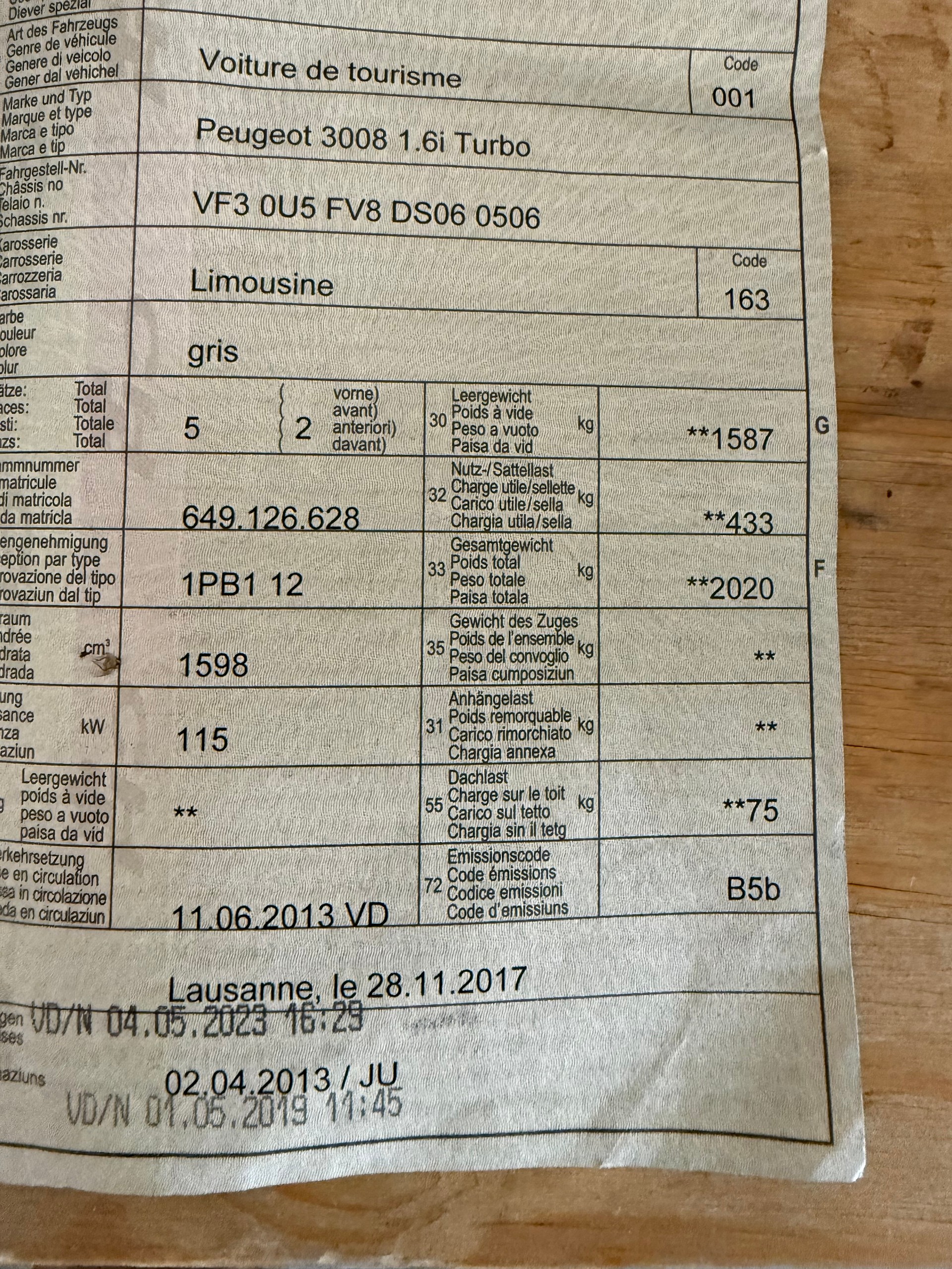 PEUGEOT 3008 1.6 16V T Platinum-image-8