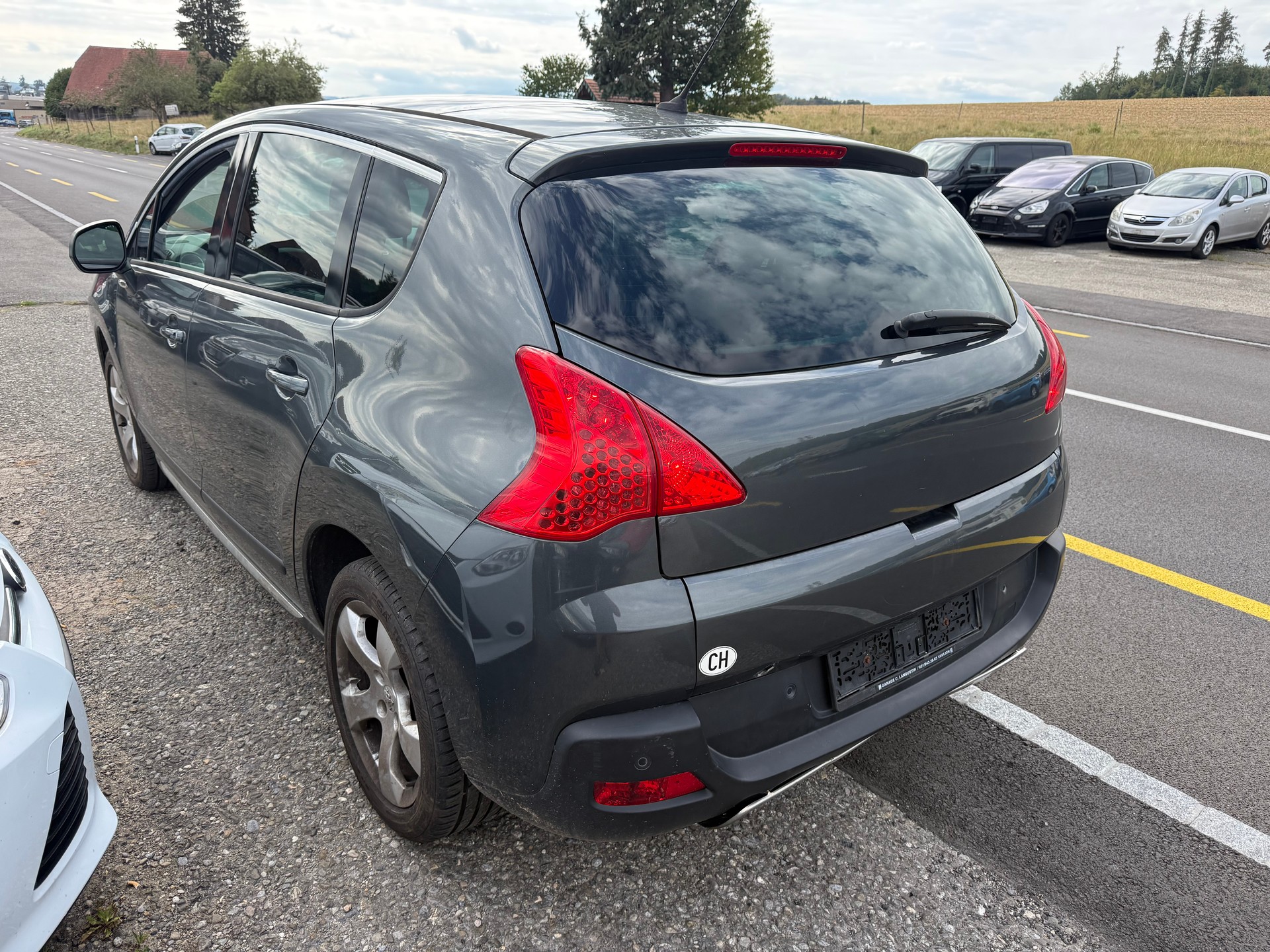 PEUGEOT 3008 1.6 16V T Platinum-image-3