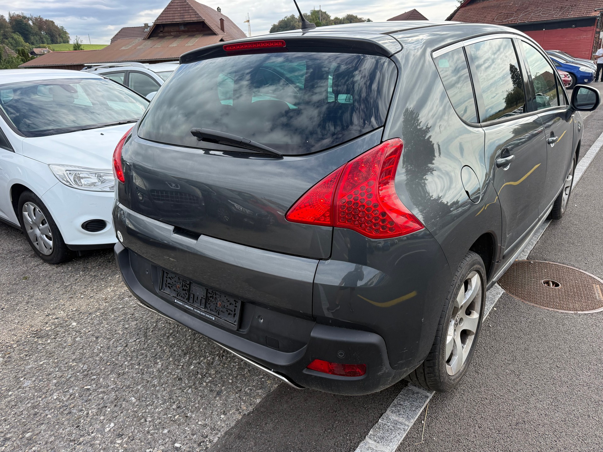 PEUGEOT 3008 1.6 16V T Platinum-image-4