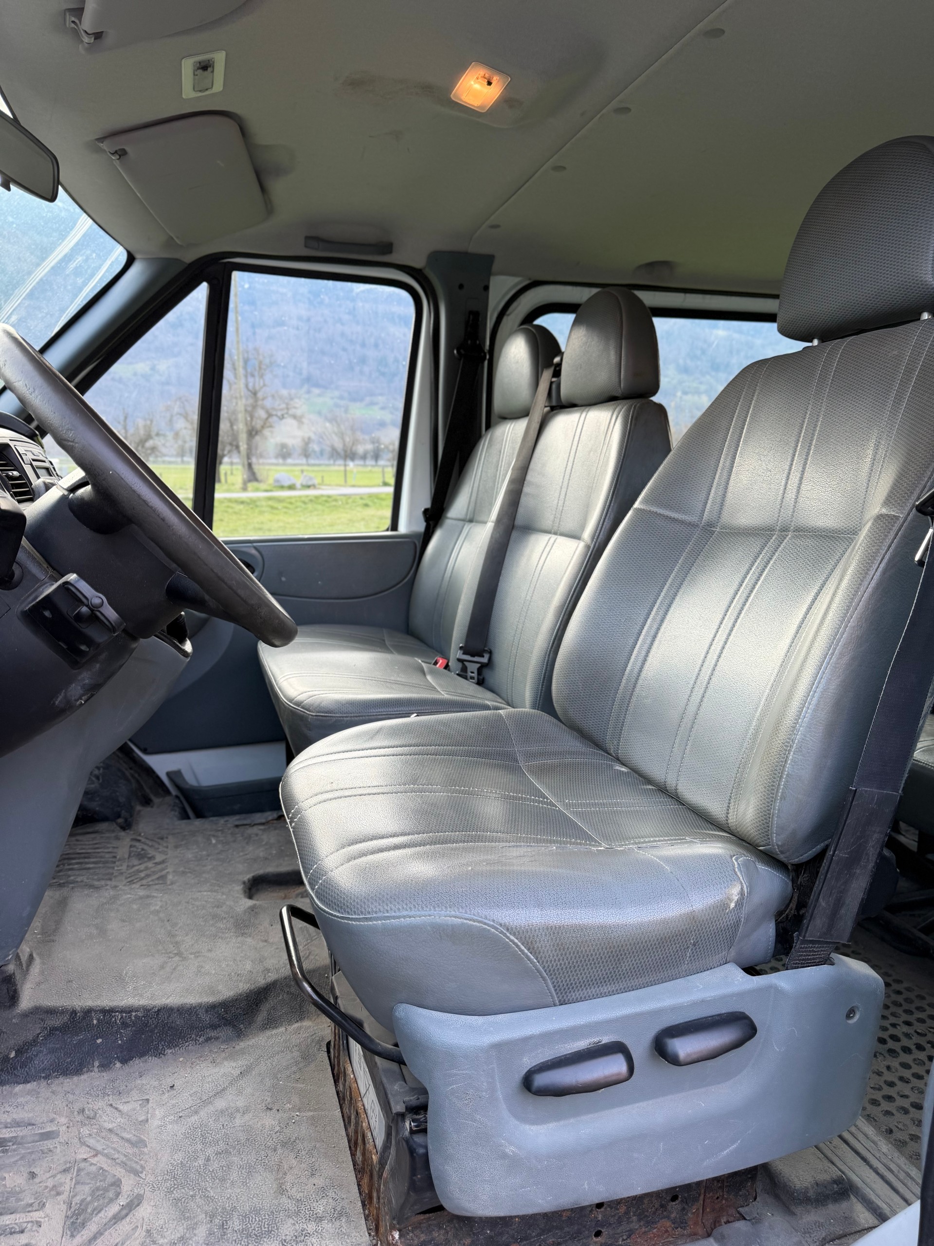 FORD Transit 330S Trend-image-8
