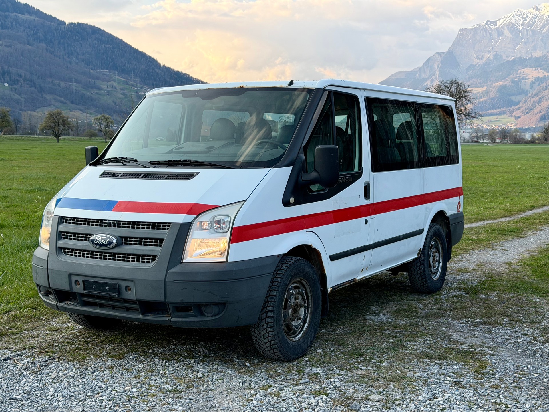 FORD Transit 330S Trend-image-0