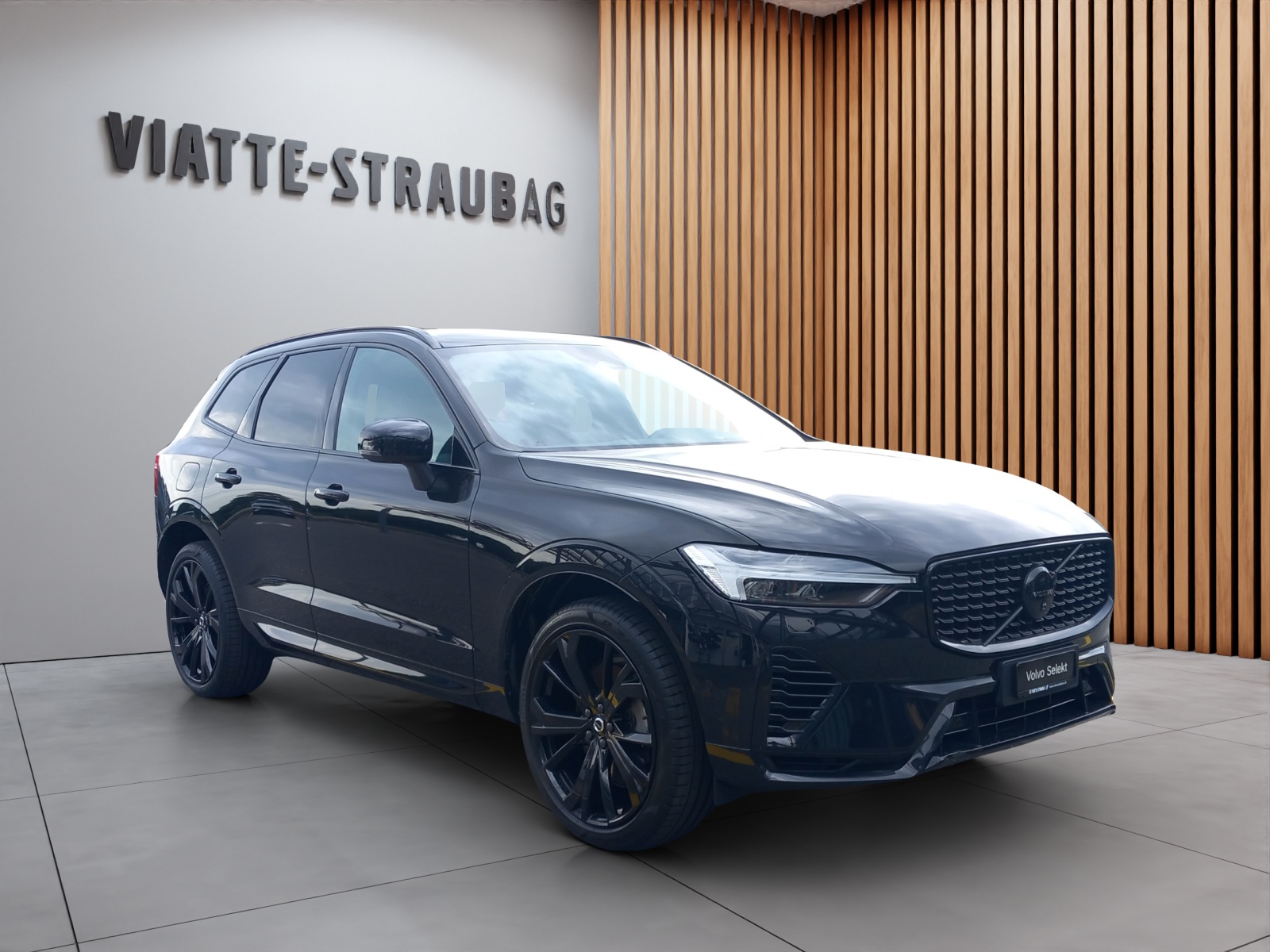 VOLVO XC60 2.0 T8 TE XCENTRIC Black Edition eAWD-image-2