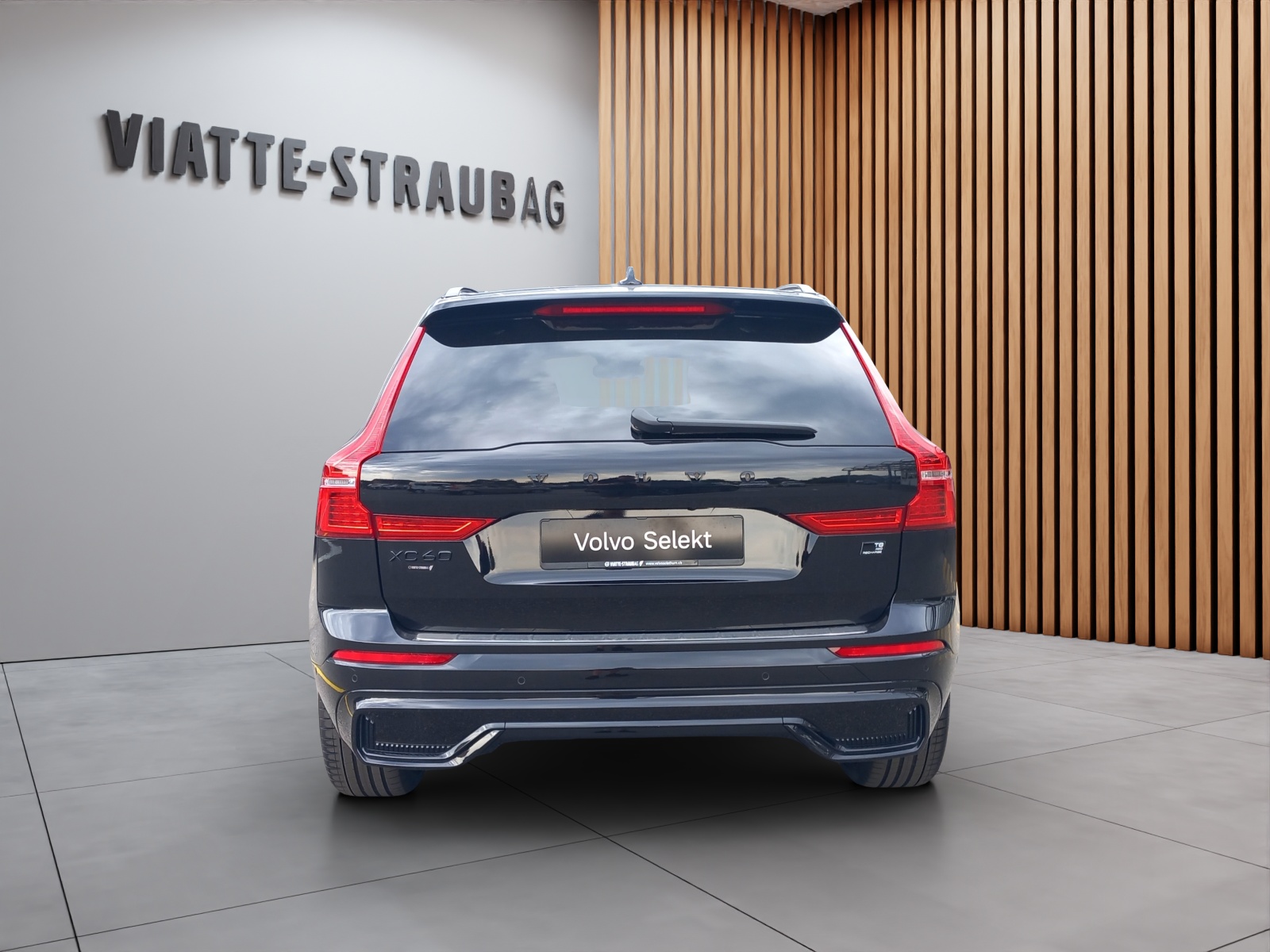 VOLVO XC60 2.0 T8 TE XCENTRIC Black Edition eAWD-image-1
