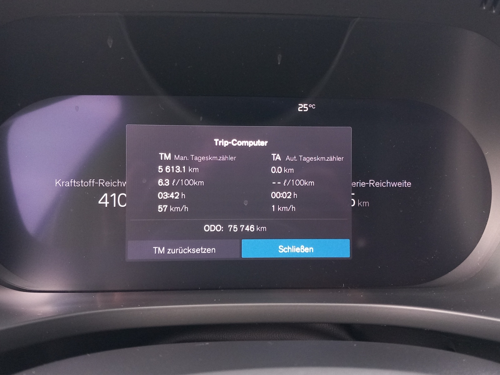 VOLVO XC60 2.0 T8 TE XCENTRIC Black Edition eAWD-image-16