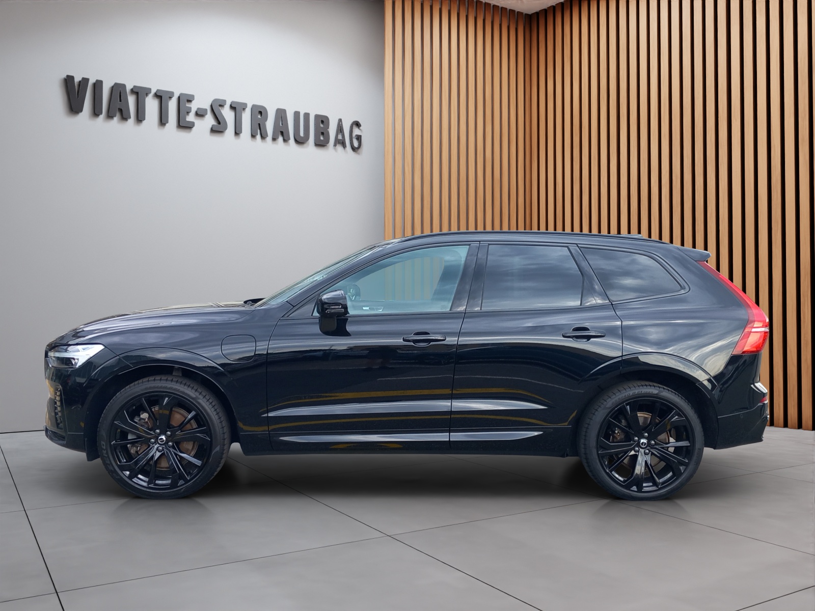 VOLVO XC60 2.0 T8 TE XCENTRIC Black Edition eAWD-image-5