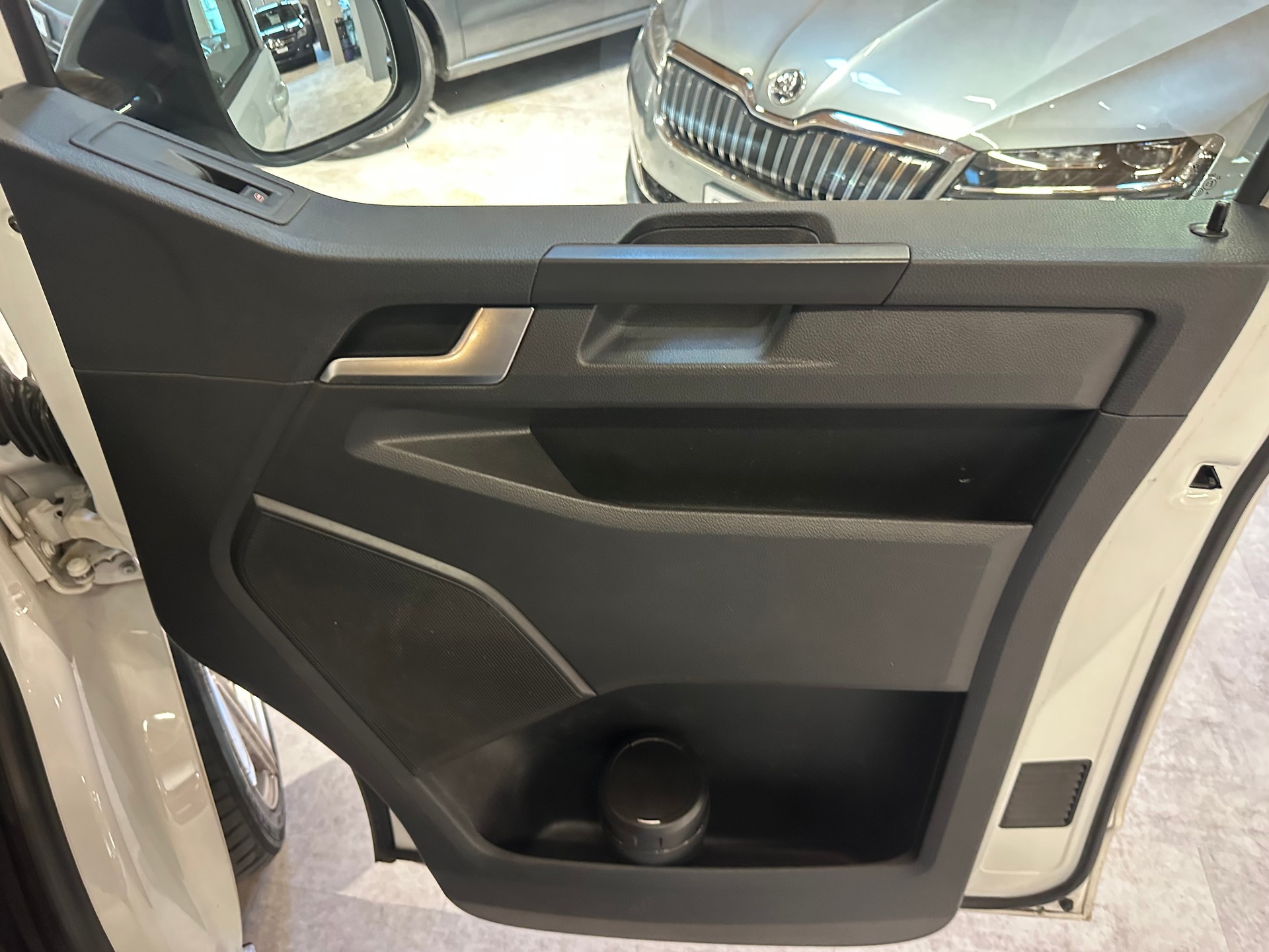 VW T6 California 2.0 Bi-TDI Beach Edition 4Motion DSG/Vollausstattung/Frisch ab MFK und VW-Service/1. Jahr Garantie inkl.-image-23