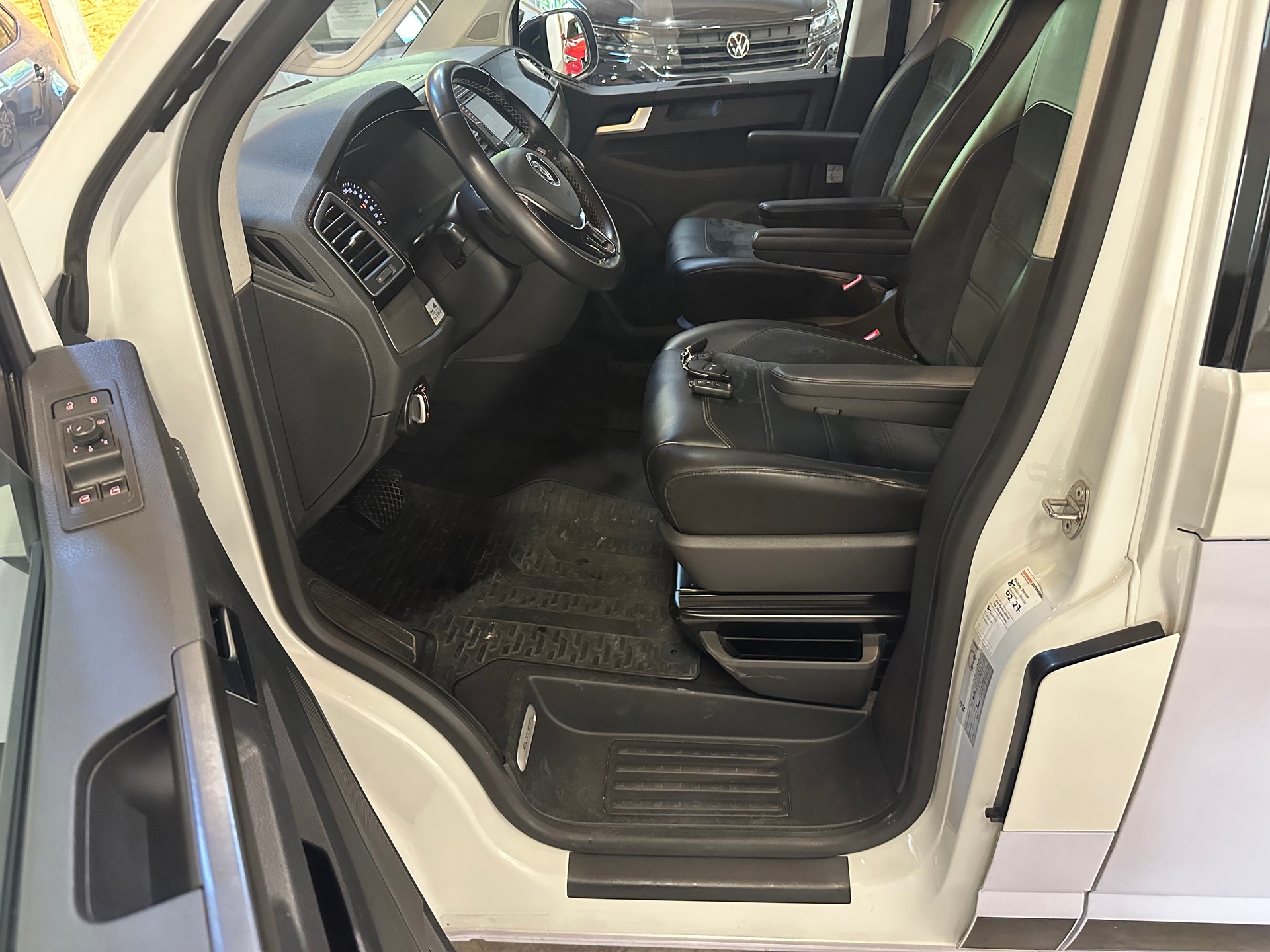 VW T6 California 2.0 Bi-TDI Beach Edition 4Motion DSG/Vollausstattung/Frisch ab MFK und VW-Service/1. Jahr Garantie inkl.-image-15