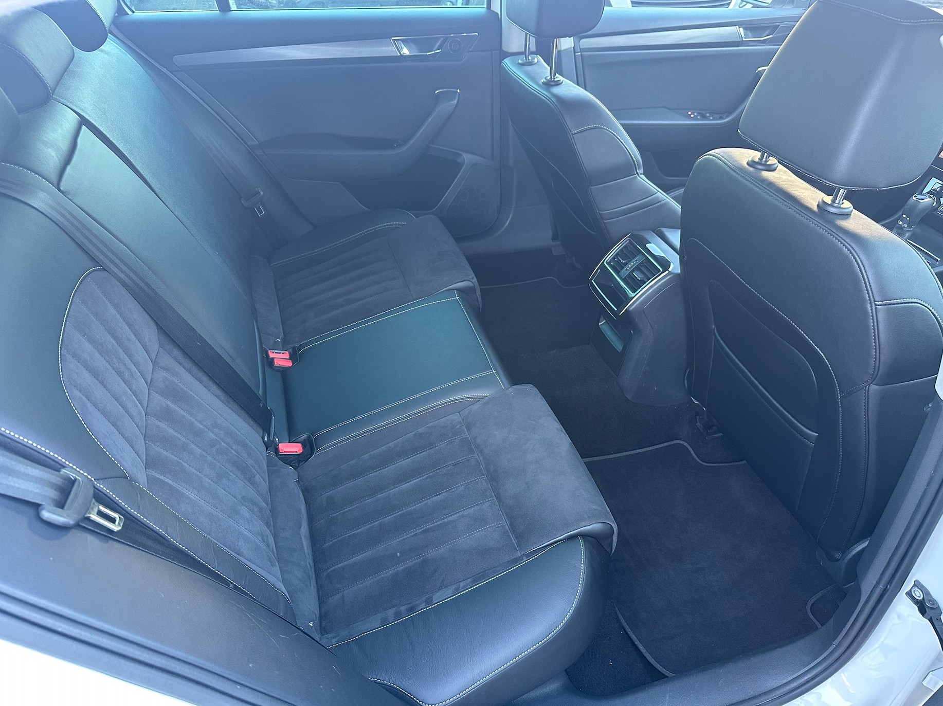 SKODA Superb 1.4 TSI Sport Line PHEV DSG-image-14