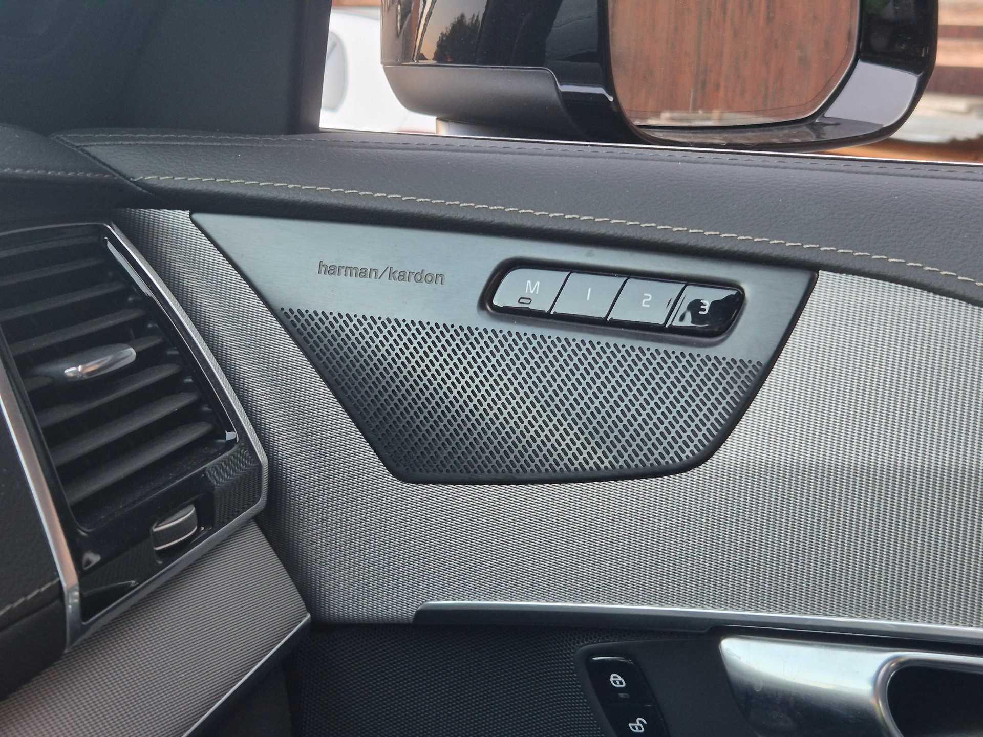 VOLVO XC90 Inscription Voll Ausstattung MFK-image-12
