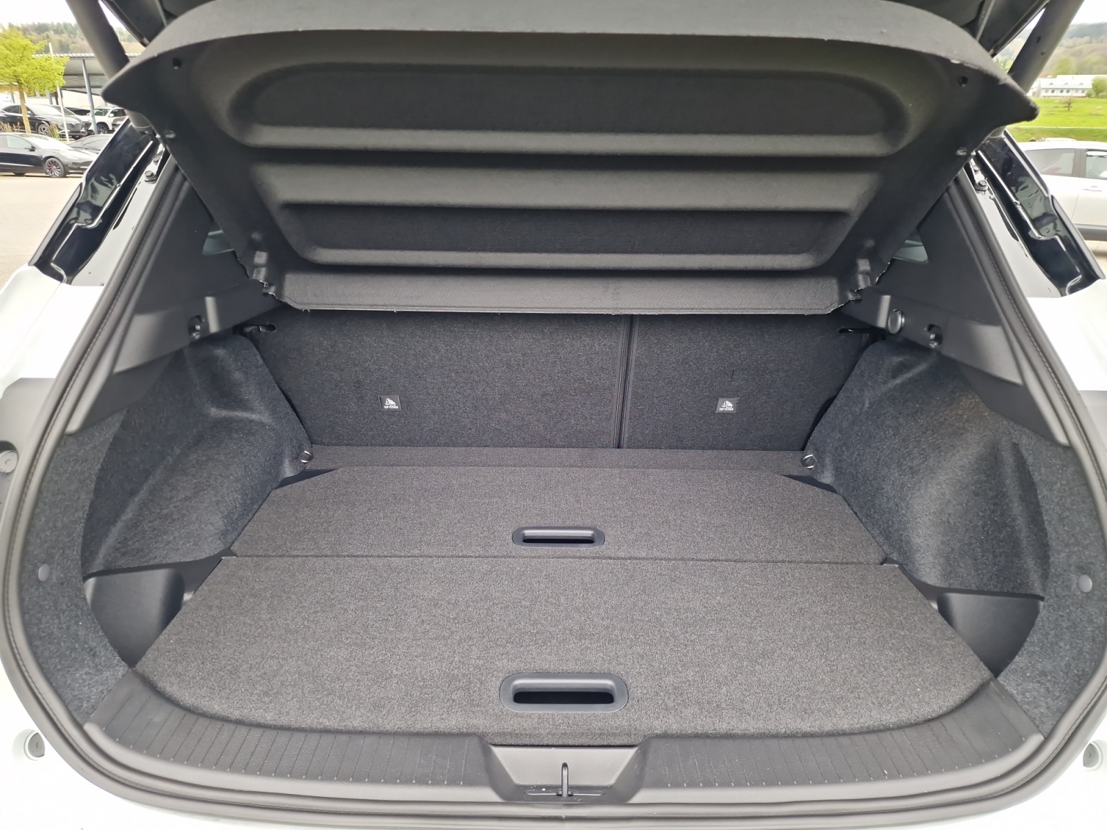 NISSAN Qashqai 1.3 DIG-T MHEV Tekna+ 4x4 Panorama-image-22